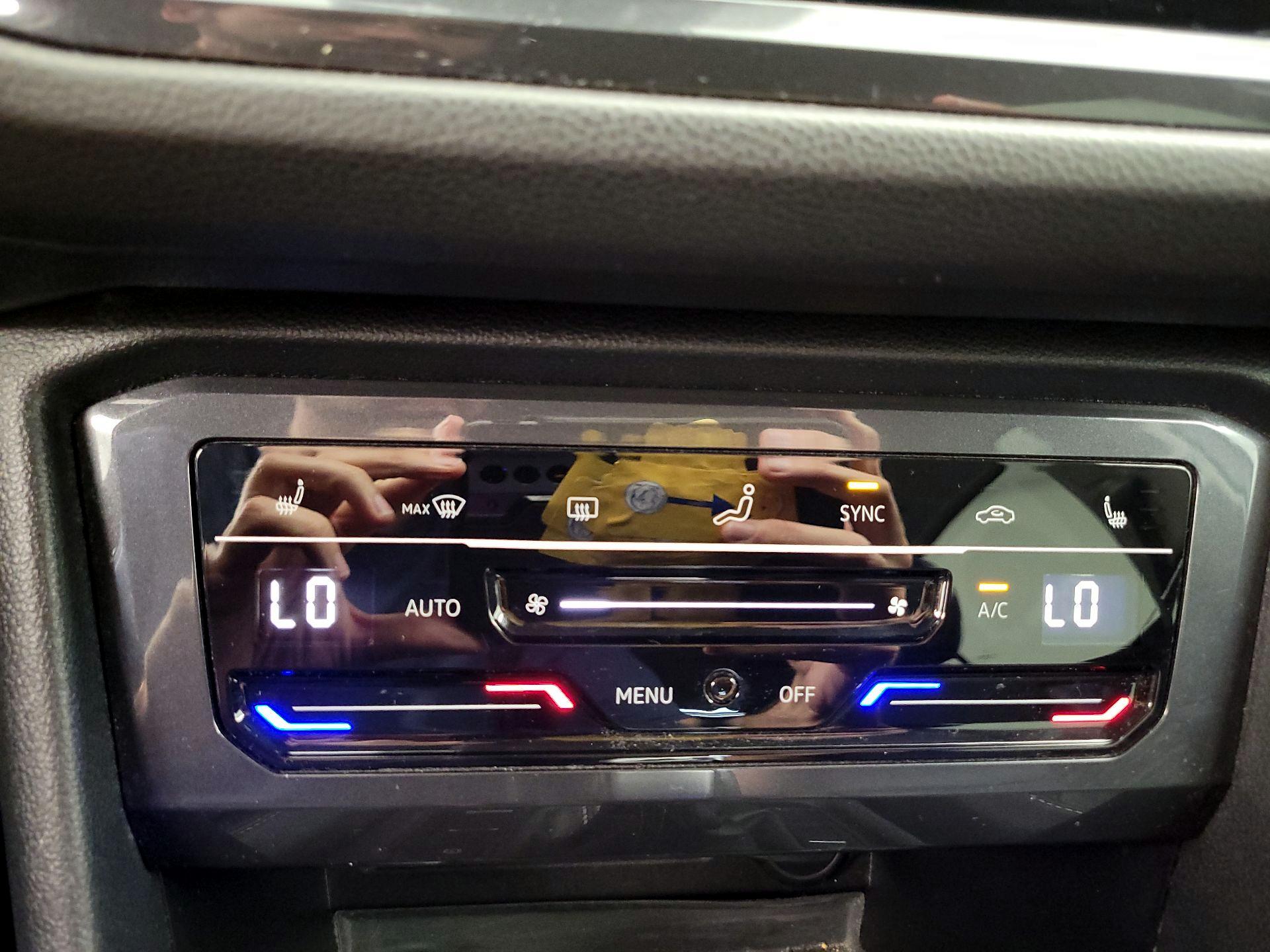 Thumbnail: 2022 Volkswagen Tiguan - 14