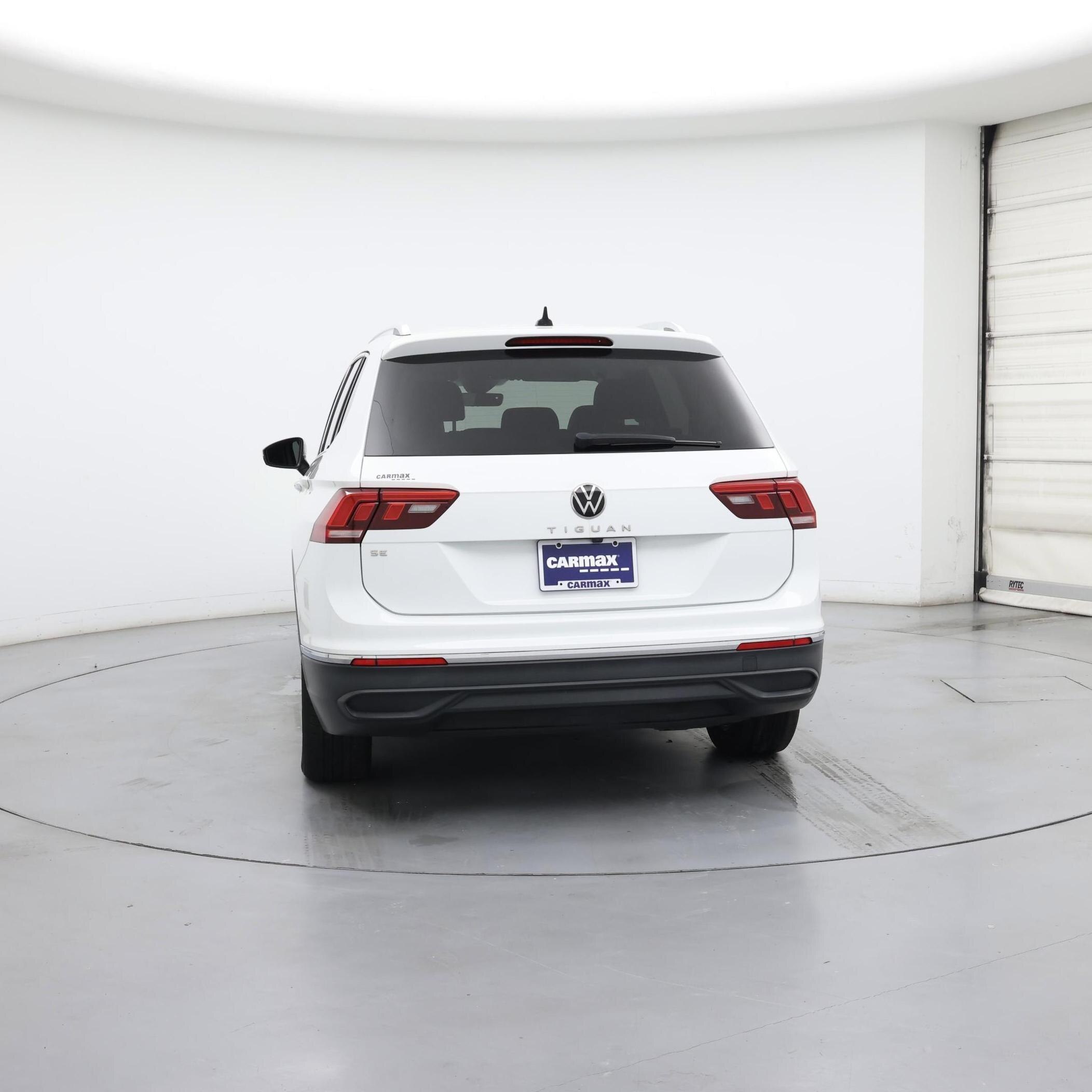 Thumbnail: 2022 Volkswagen Tiguan - 6