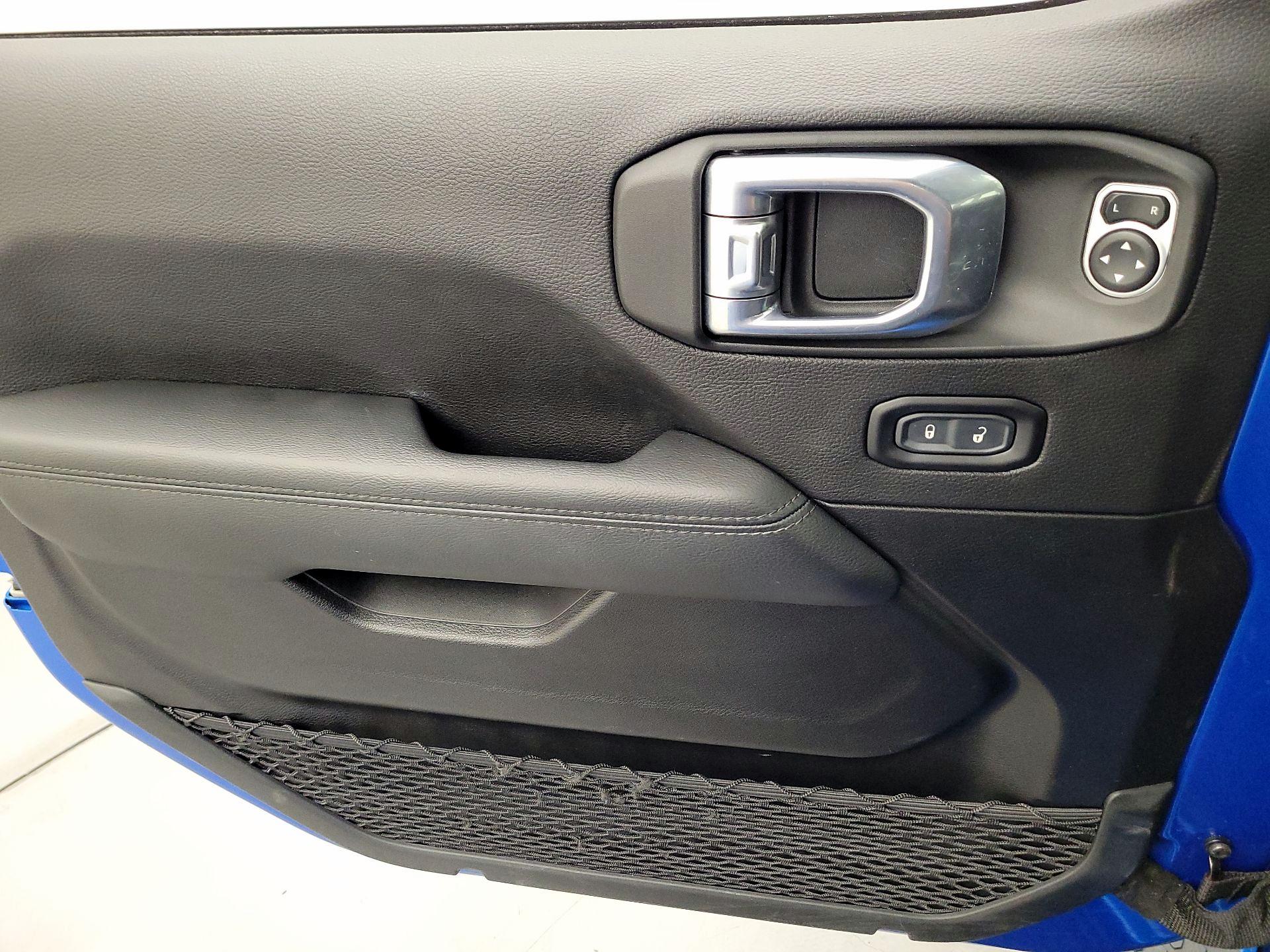 Thumbnail: 2021 Jeep Wrangler - 12