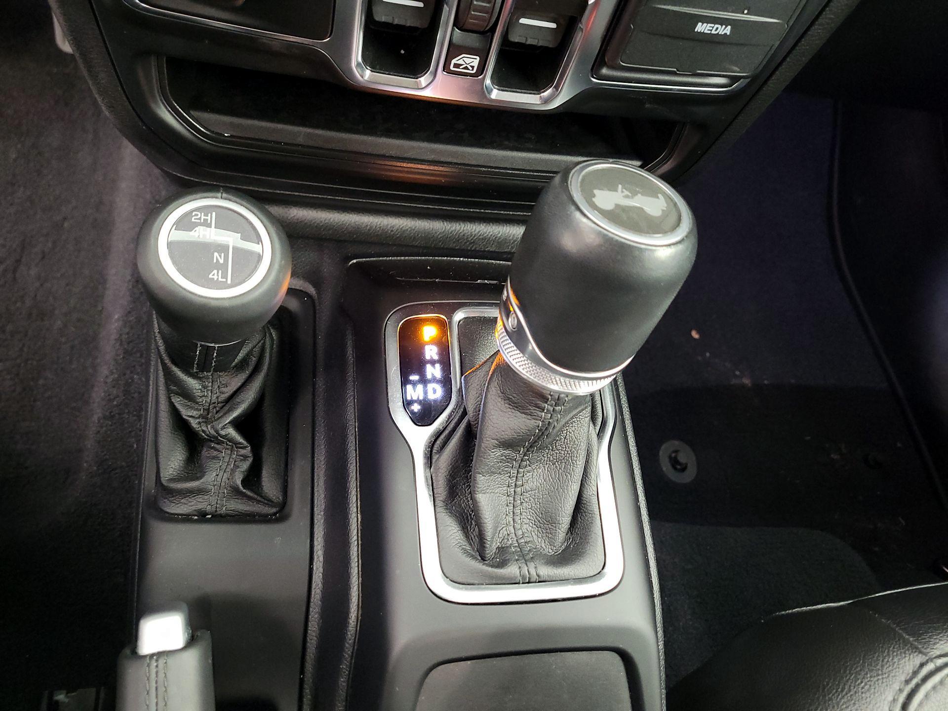 Thumbnail: 2021 Jeep Wrangler - 15