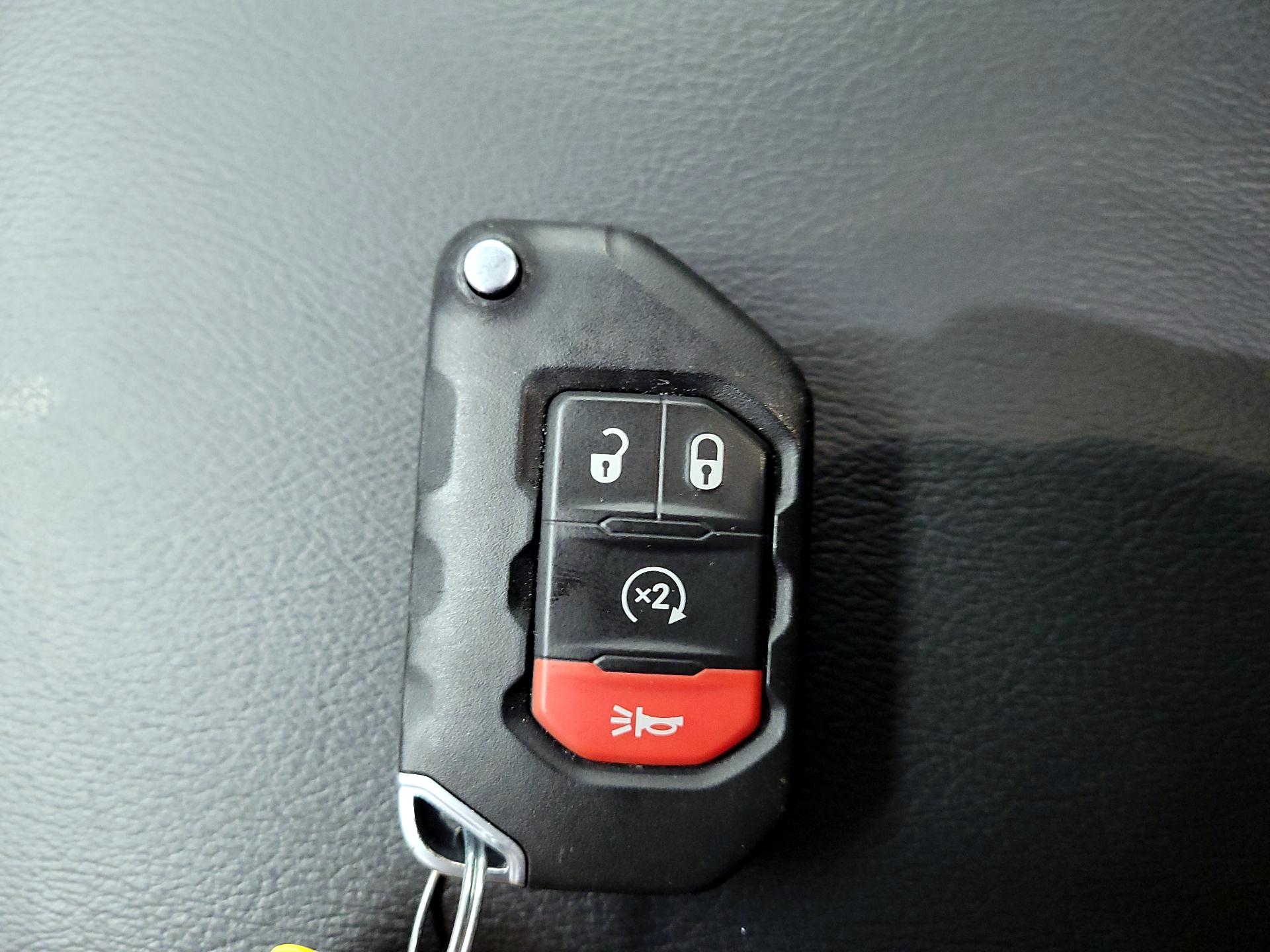 Thumbnail: 2021 Jeep Wrangler - 18