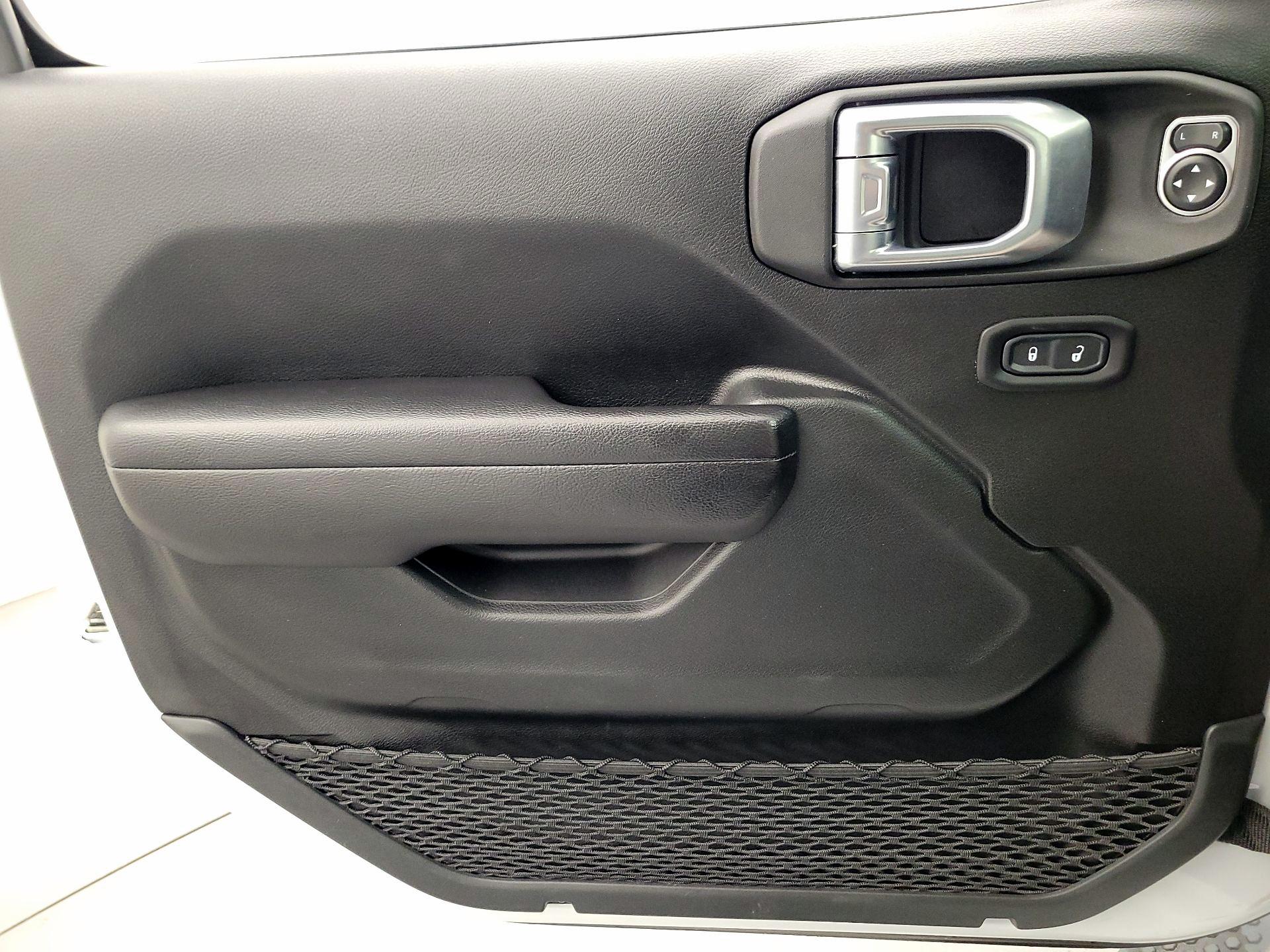 Thumbnail: 2021 Jeep Wrangler - 12