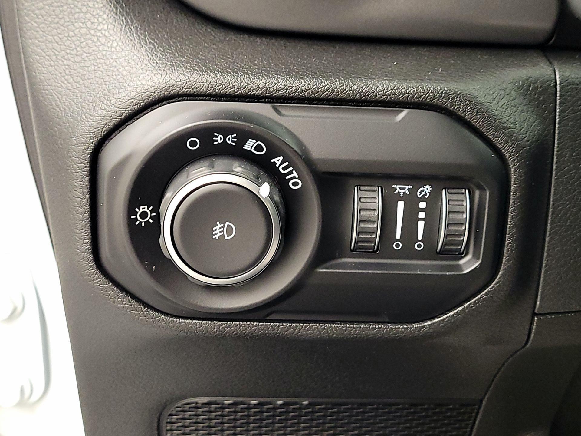 Thumbnail: 2021 Jeep Wrangler - 13