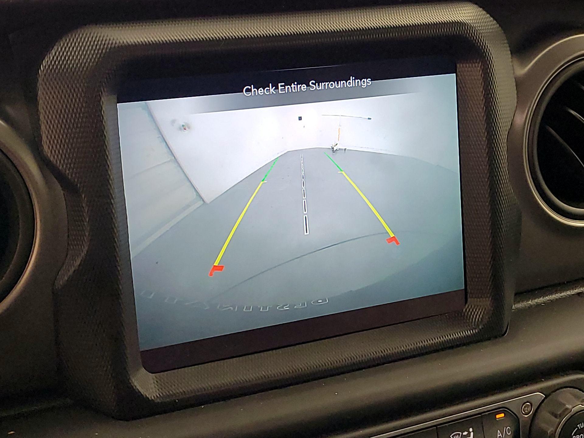 Thumbnail: 2021 Jeep Wrangler - 15