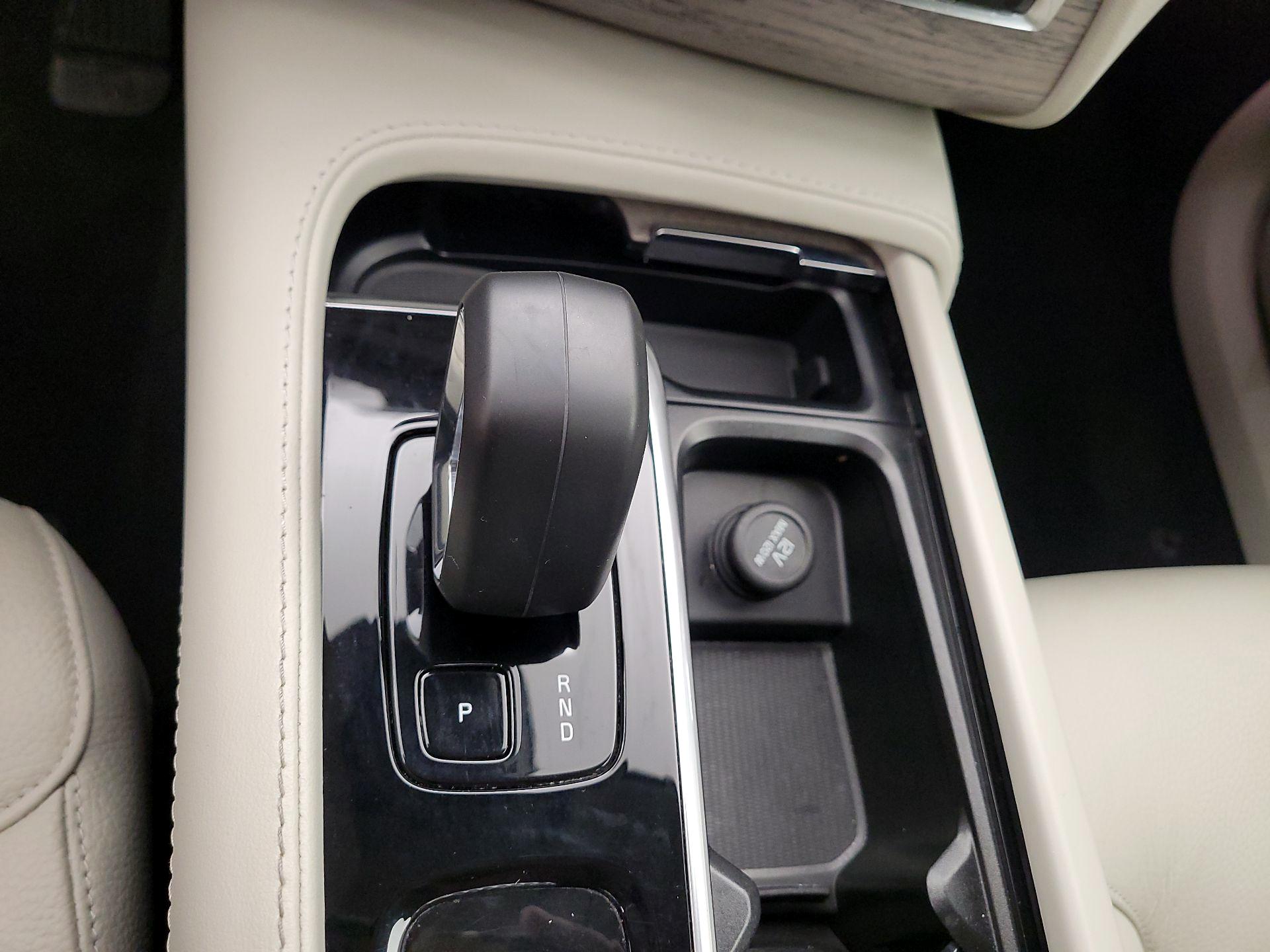 Thumbnail: 2024 Volvo XC90 - 15