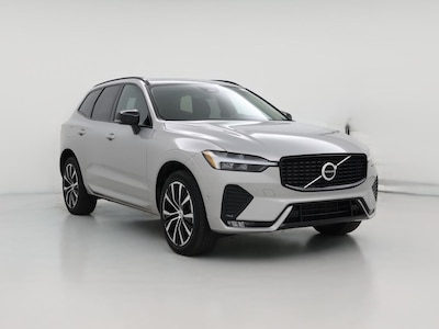 2023 Volvo XC60 B5 Plus Dark Theme
