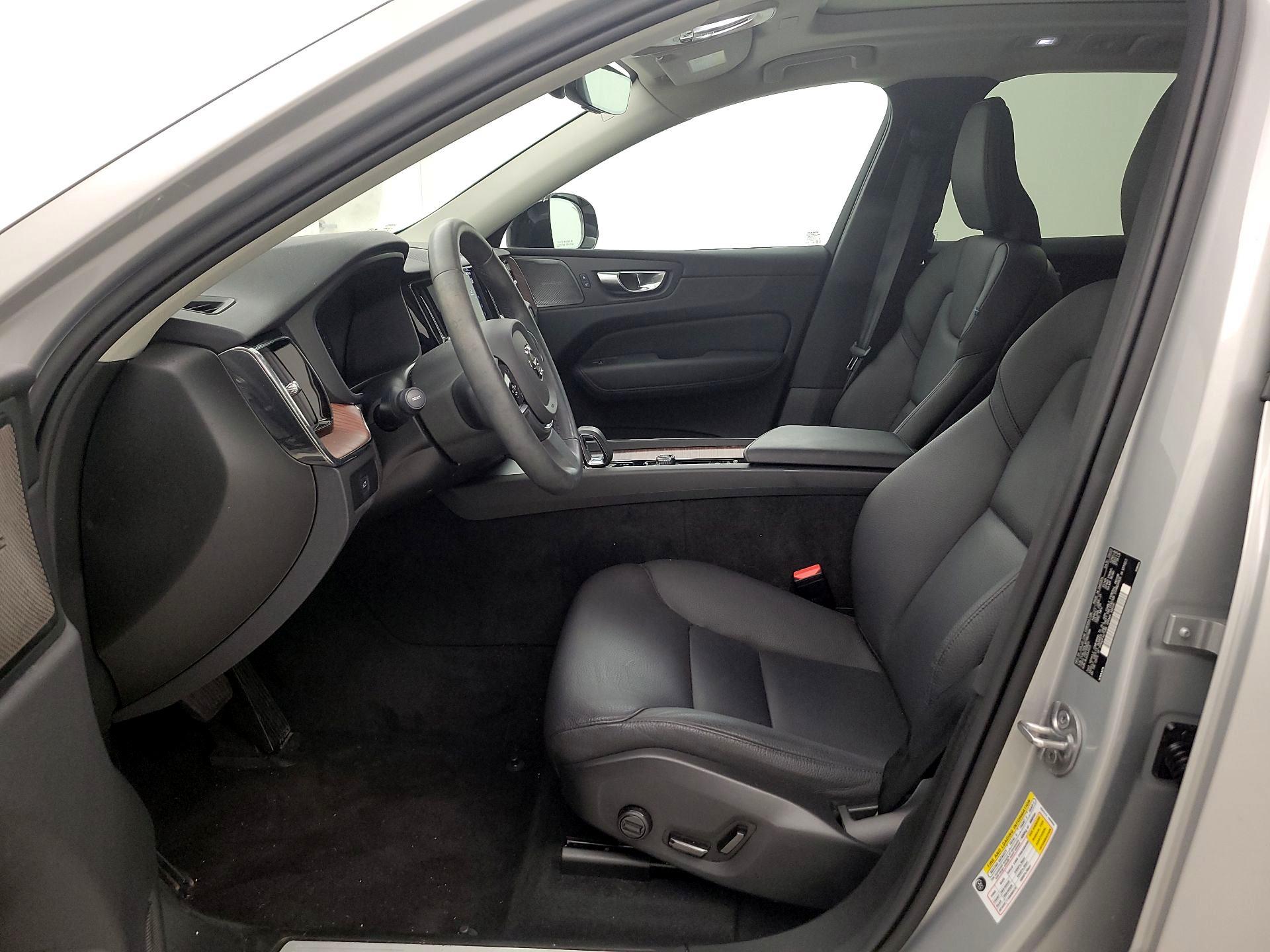 Thumbnail: 2023 Volvo XC60 - 11