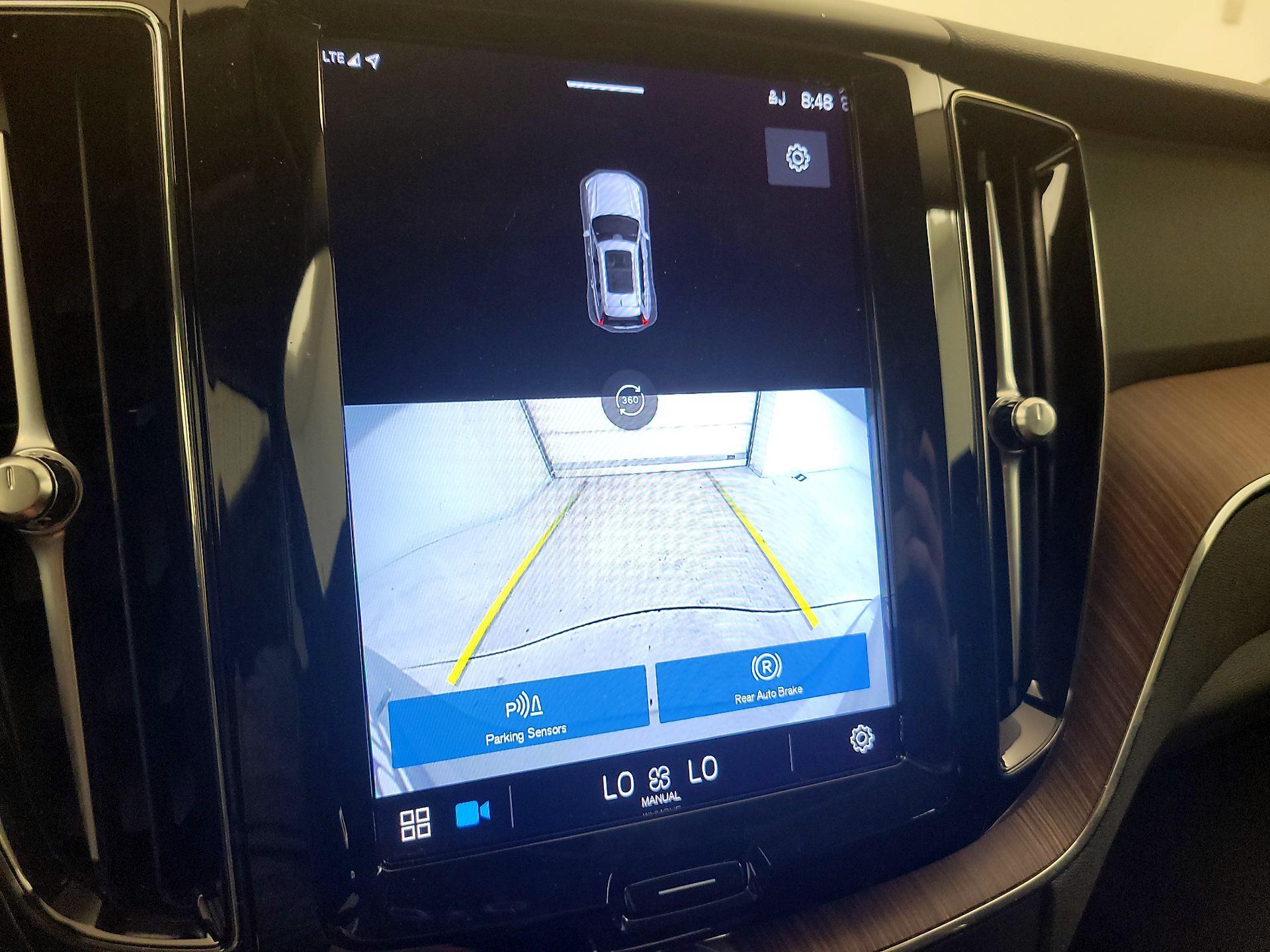 Thumbnail: 2023 Volvo XC60 - 14