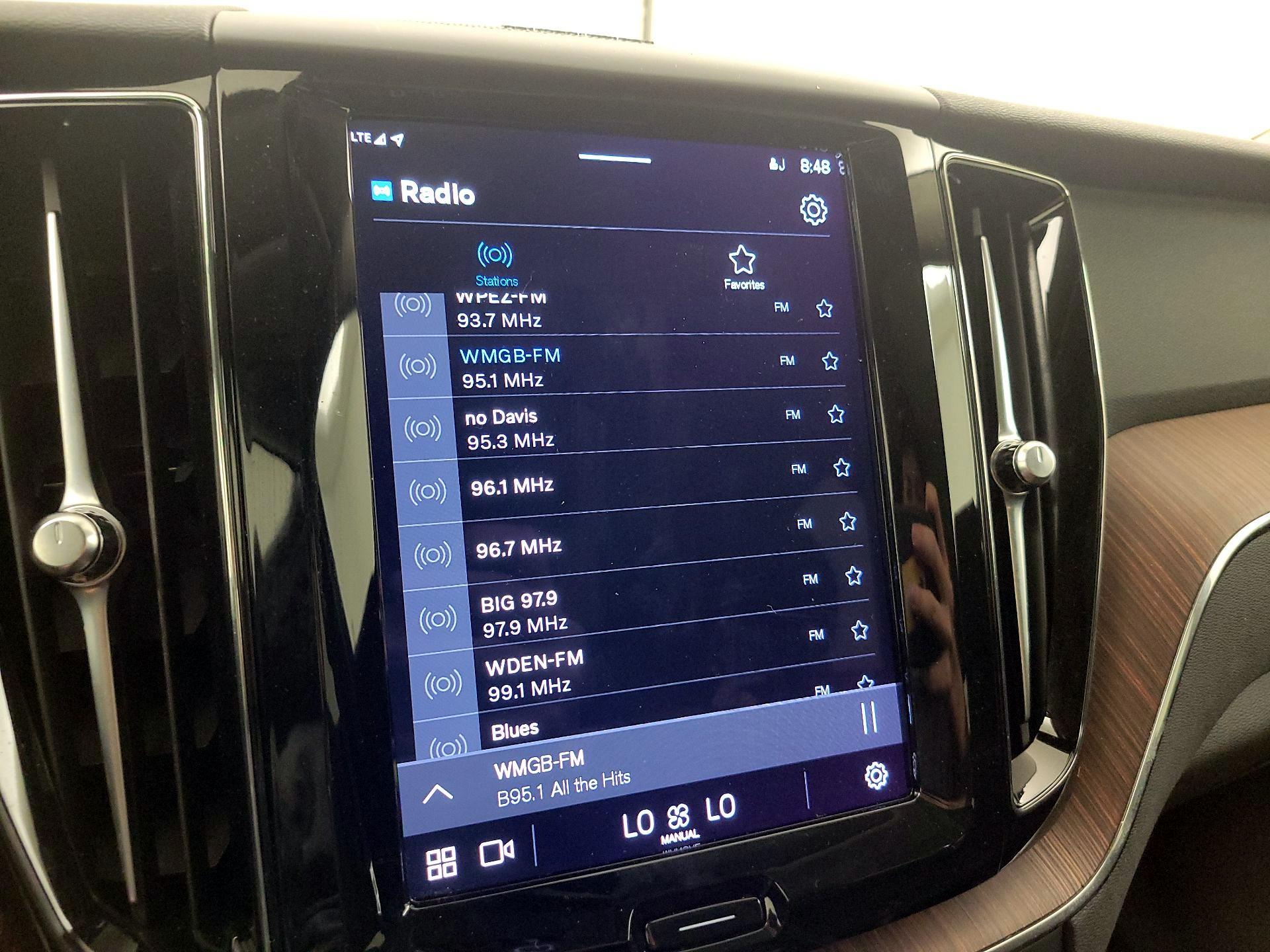 Thumbnail: 2023 Volvo XC60 - 15