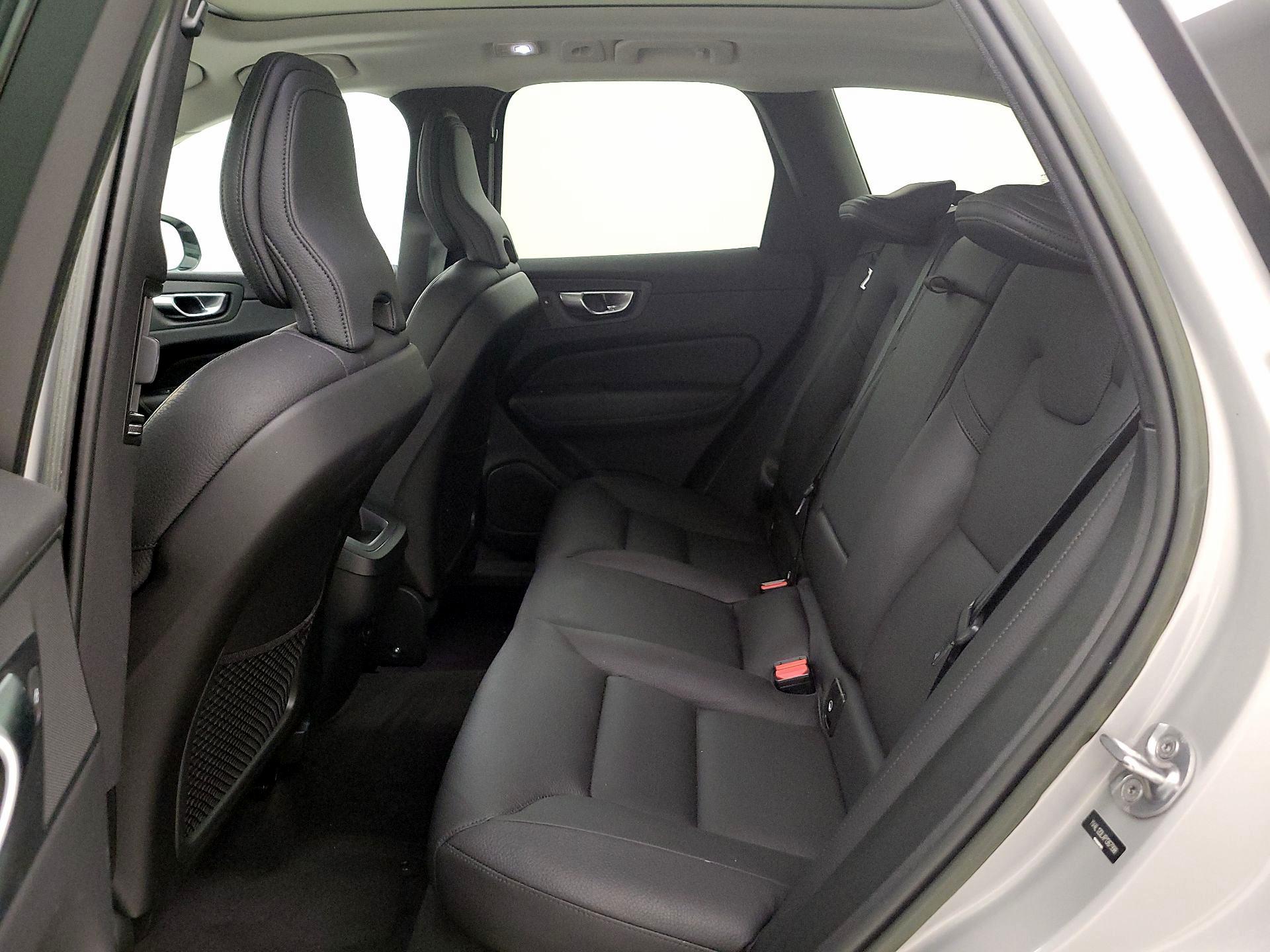 Thumbnail: 2023 Volvo XC60 - 19