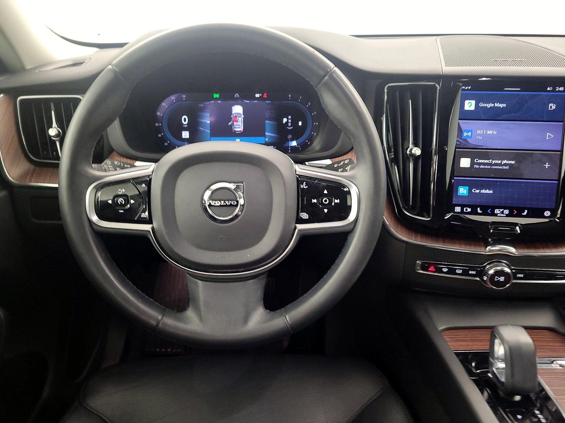 Thumbnail: 2023 Volvo XC60 - 10