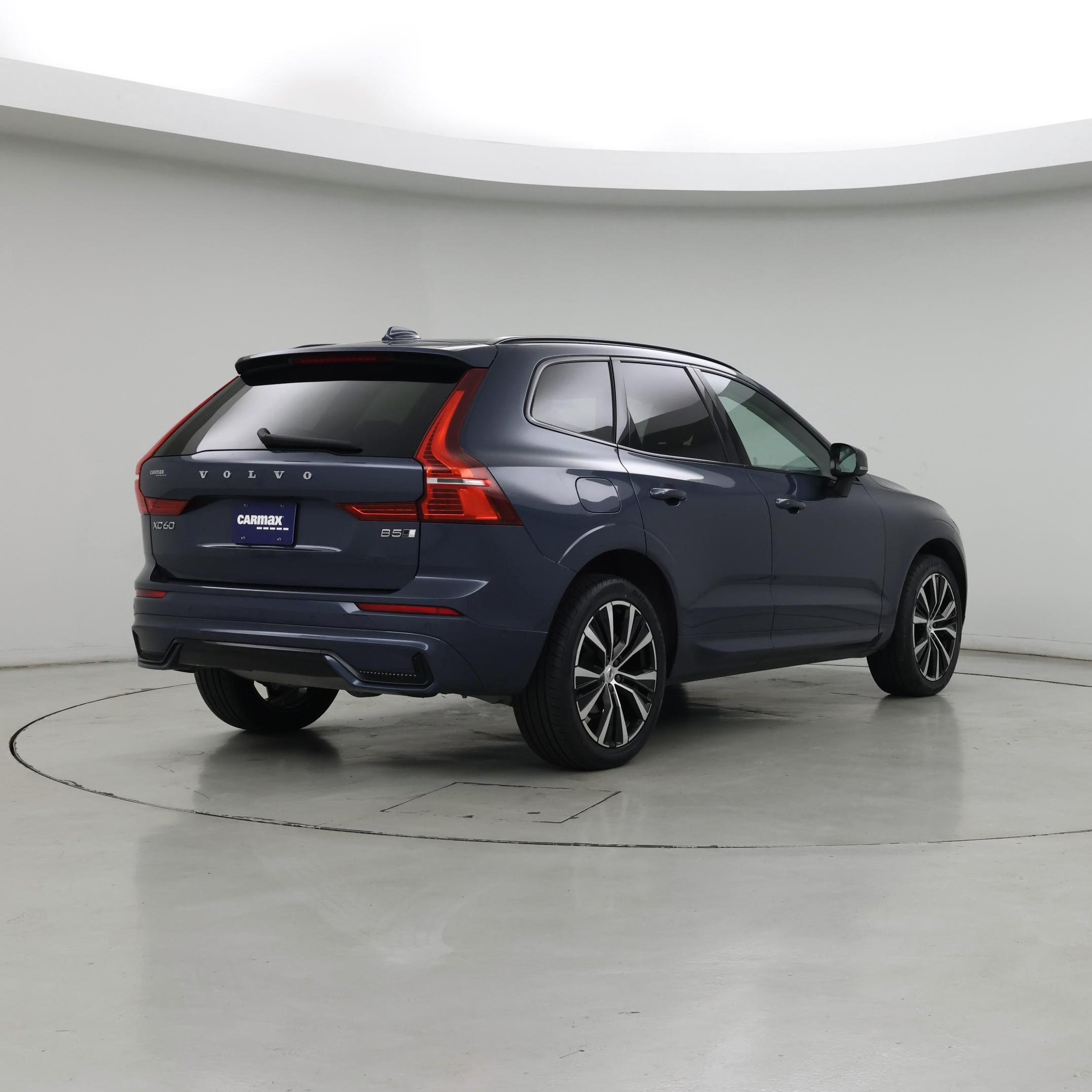 Thumbnail: 2023 Volvo XC60 - 8