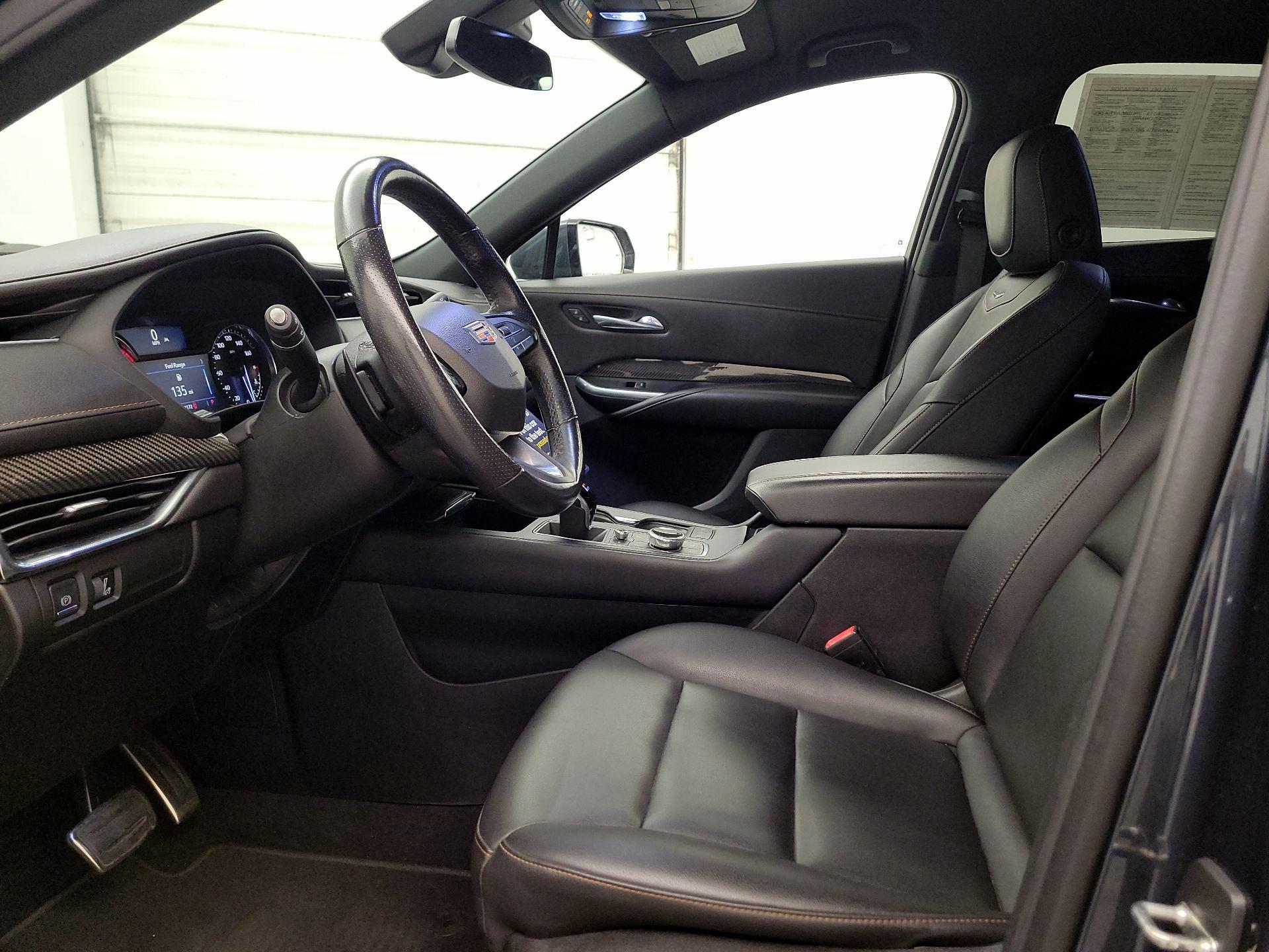 Thumbnail: 2021 Cadillac XT4 - 11