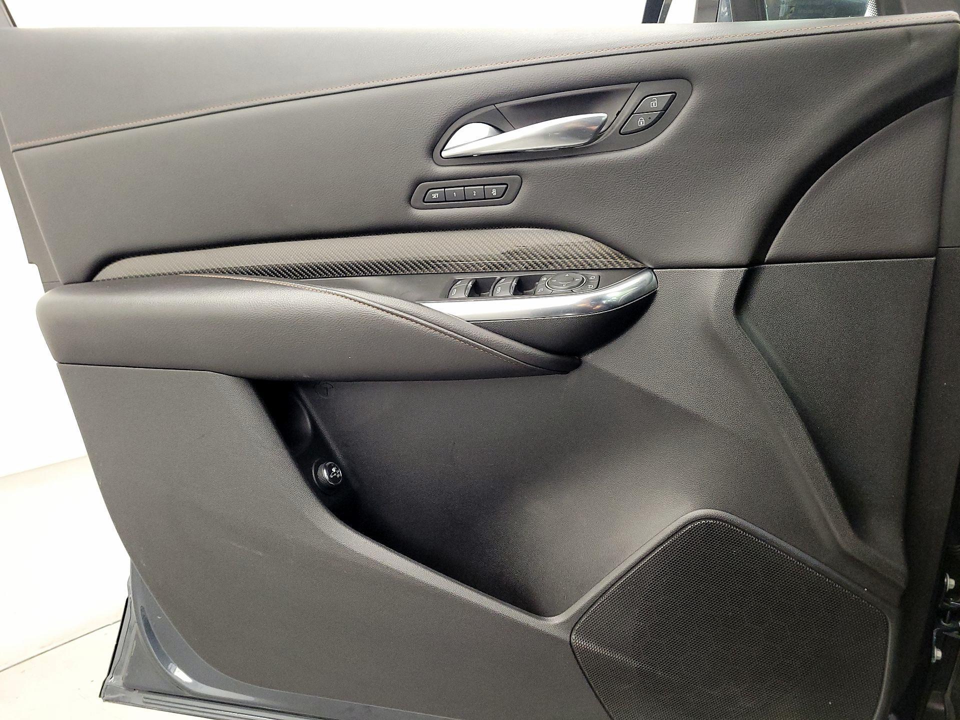 Thumbnail: 2021 Cadillac XT4 - 12