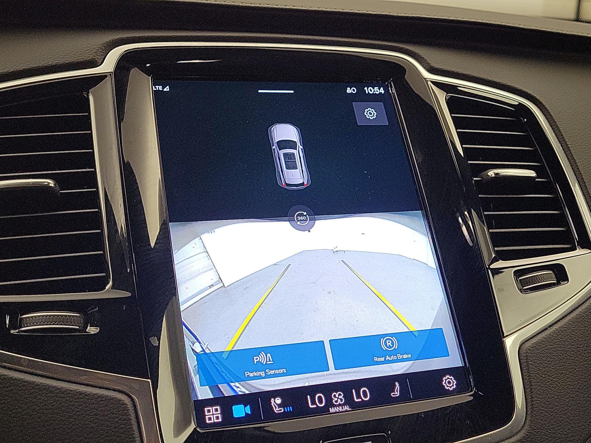 Thumbnail: 2023 Volvo XC90 - 14