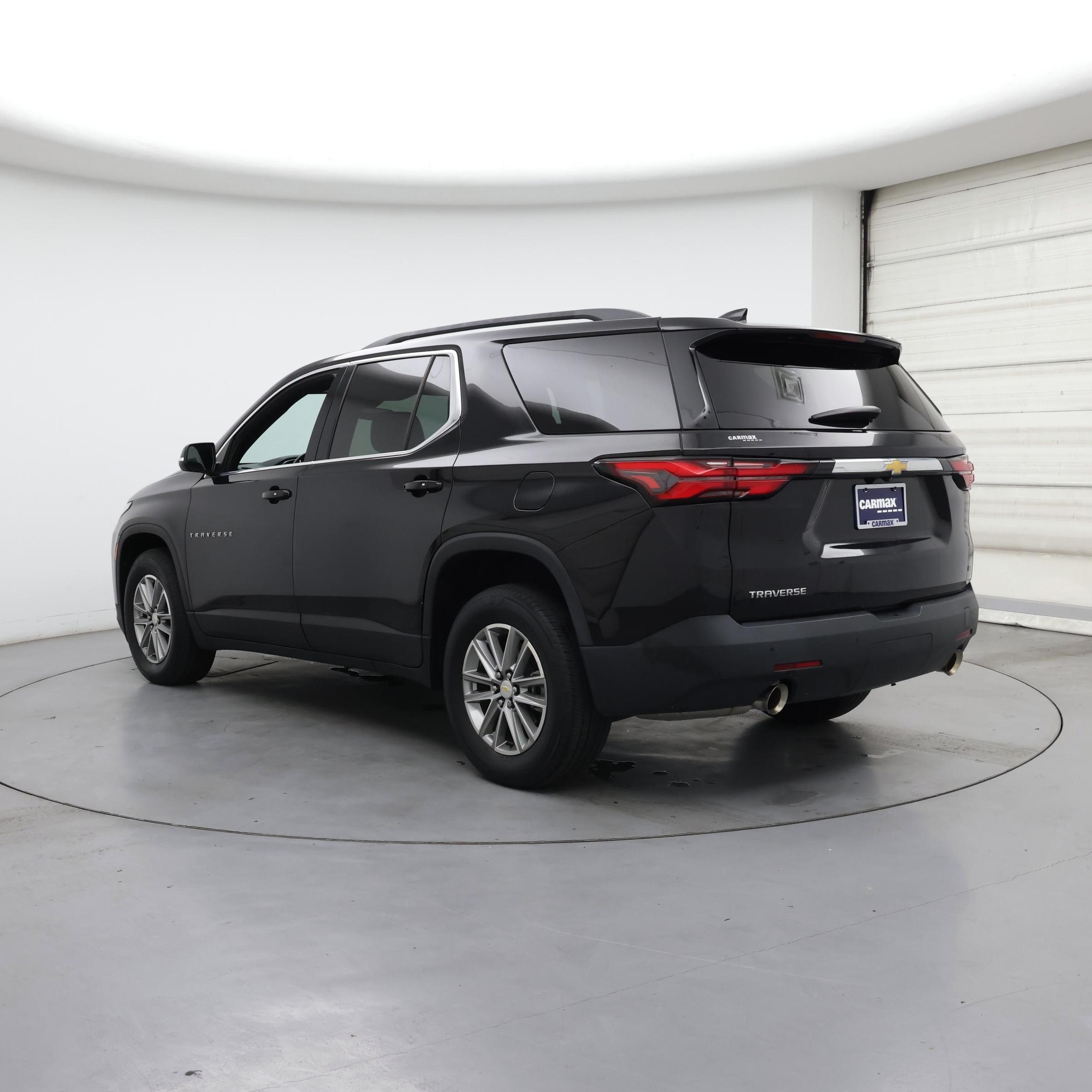 Thumbnail: 2023 Chevrolet Traverse - 2