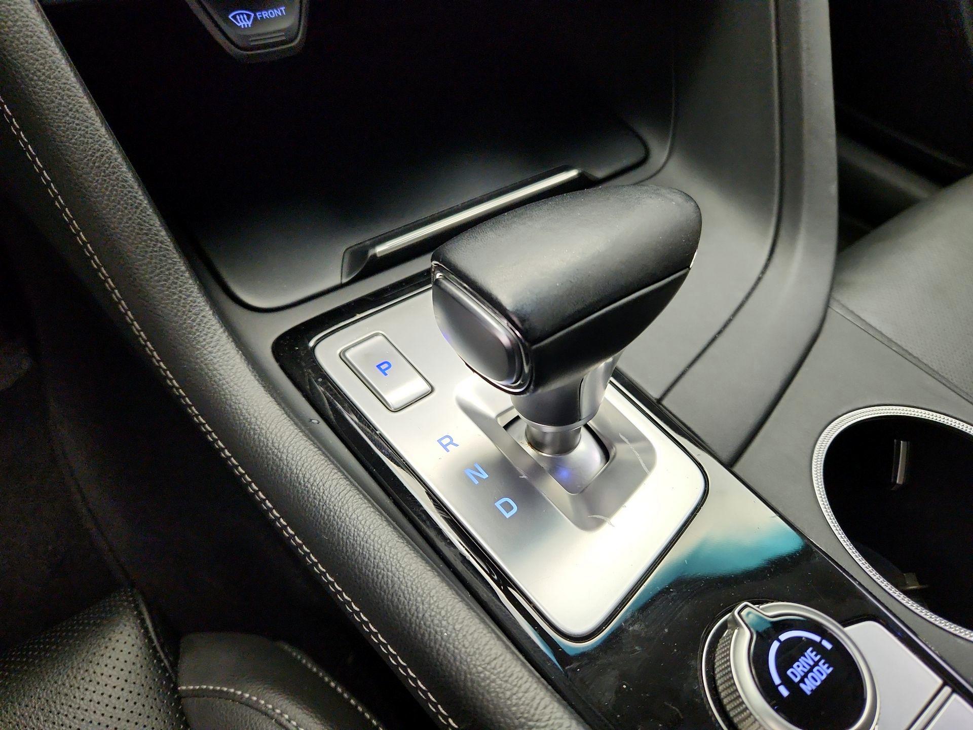 Thumbnail: 2021 Genesis G70 - 17