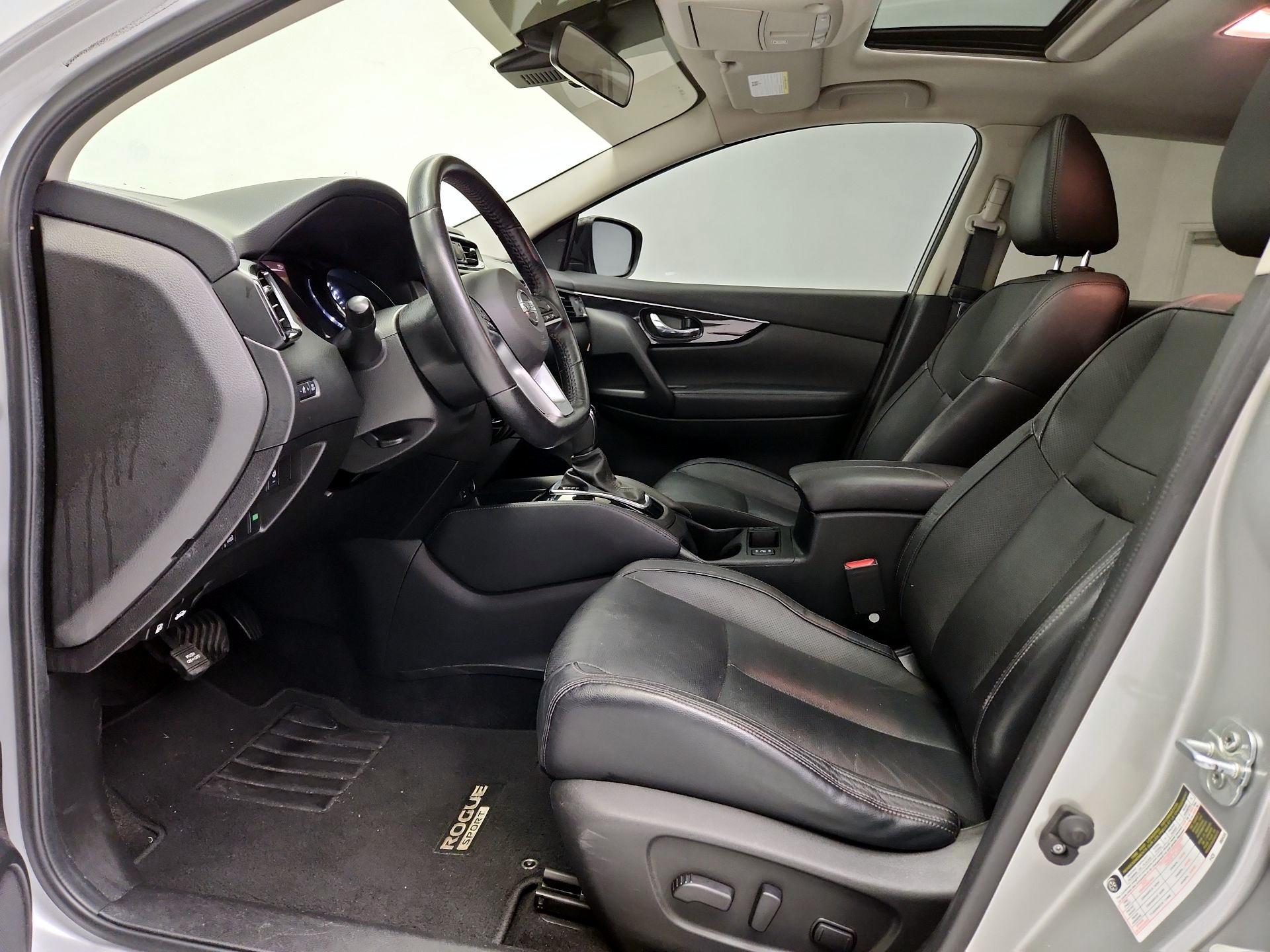 Thumbnail: 2017 Nissan Rogue Sport - 11