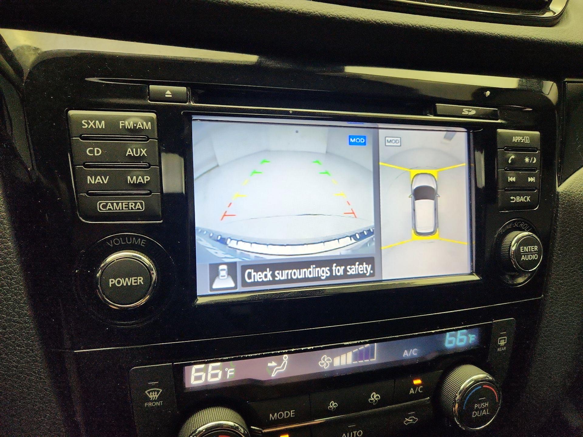 Thumbnail: 2017 Nissan Rogue Sport - 15