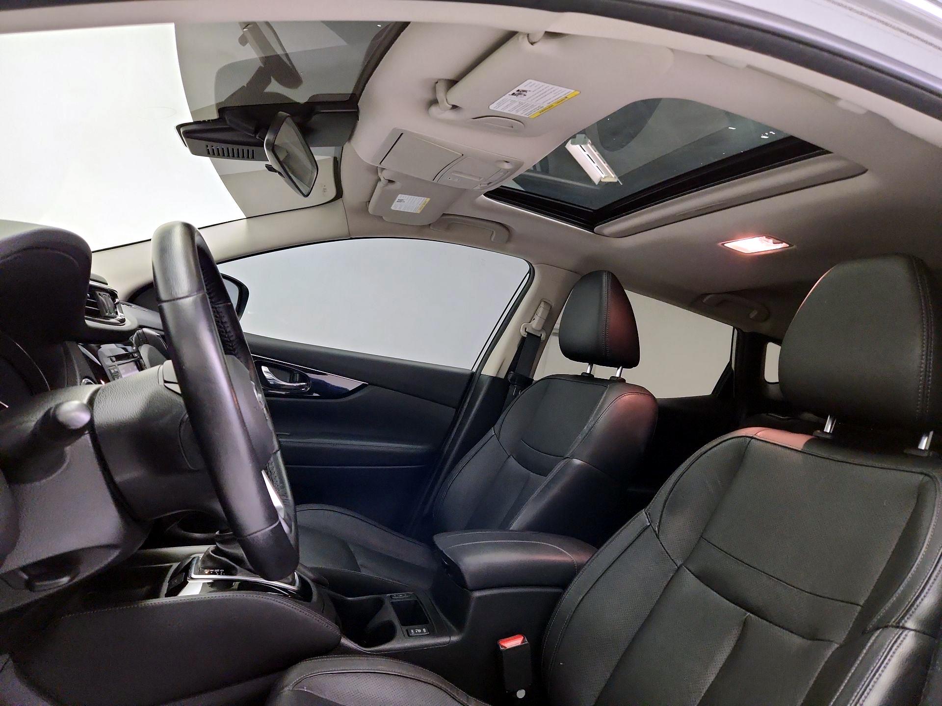 Thumbnail: 2017 Nissan Rogue Sport - 20