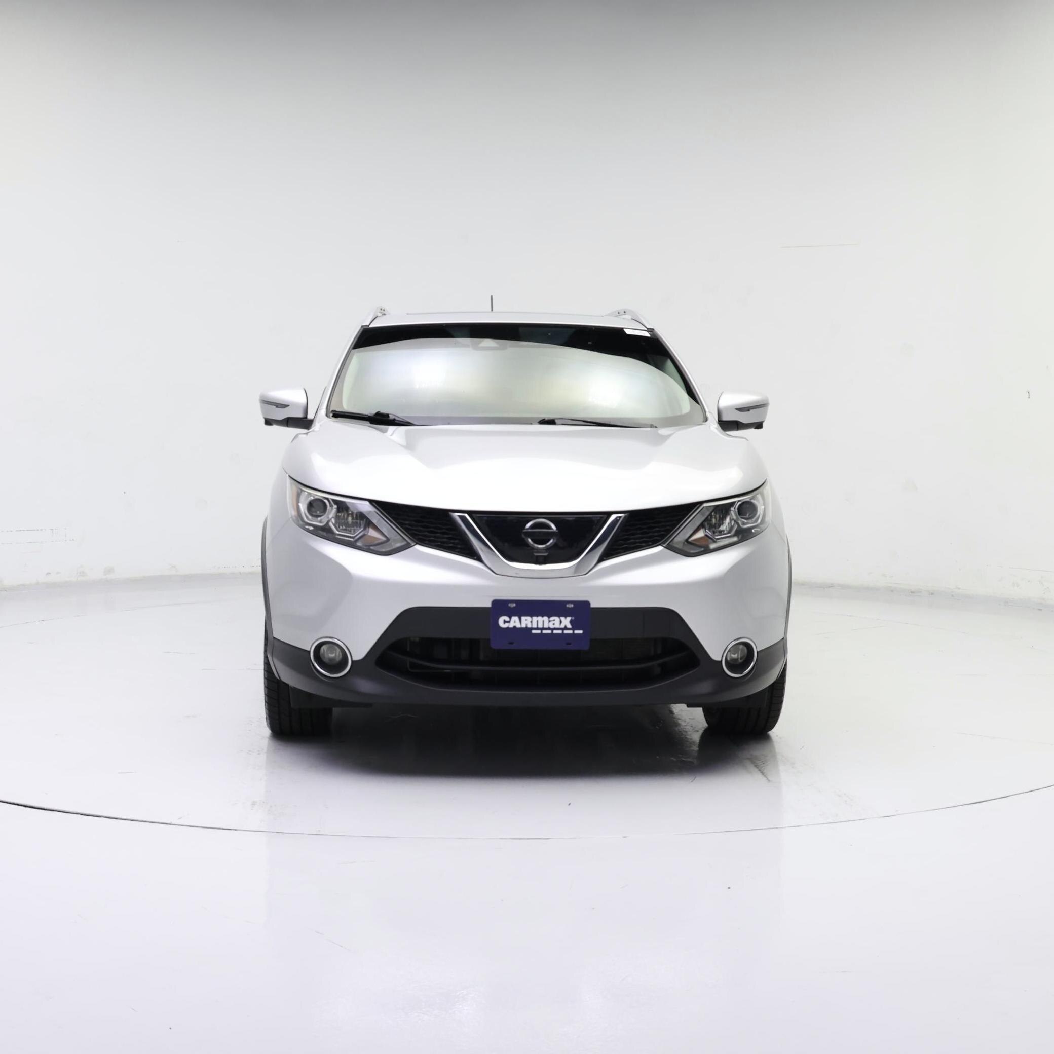 Thumbnail: 2017 Nissan Rogue Sport - 5