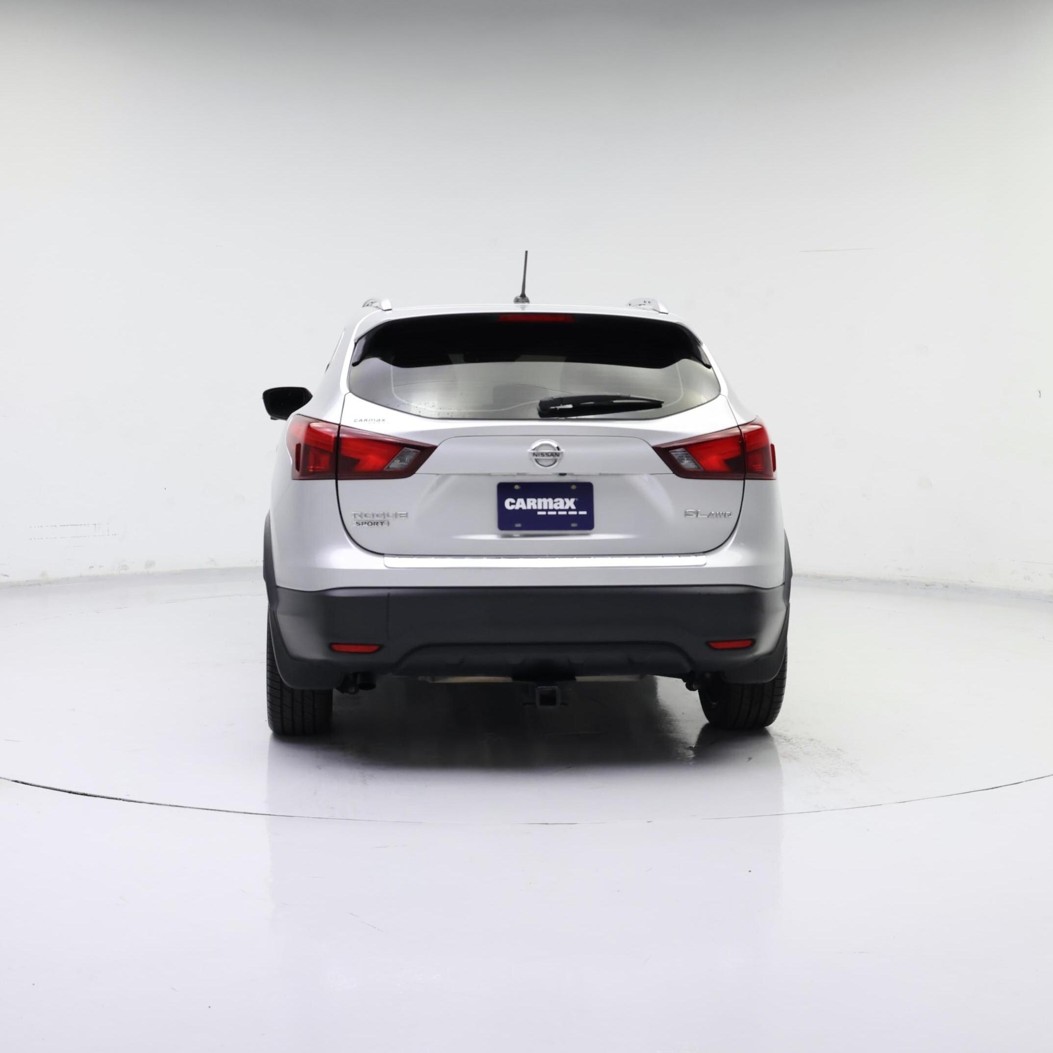 Thumbnail: 2017 Nissan Rogue Sport - 6