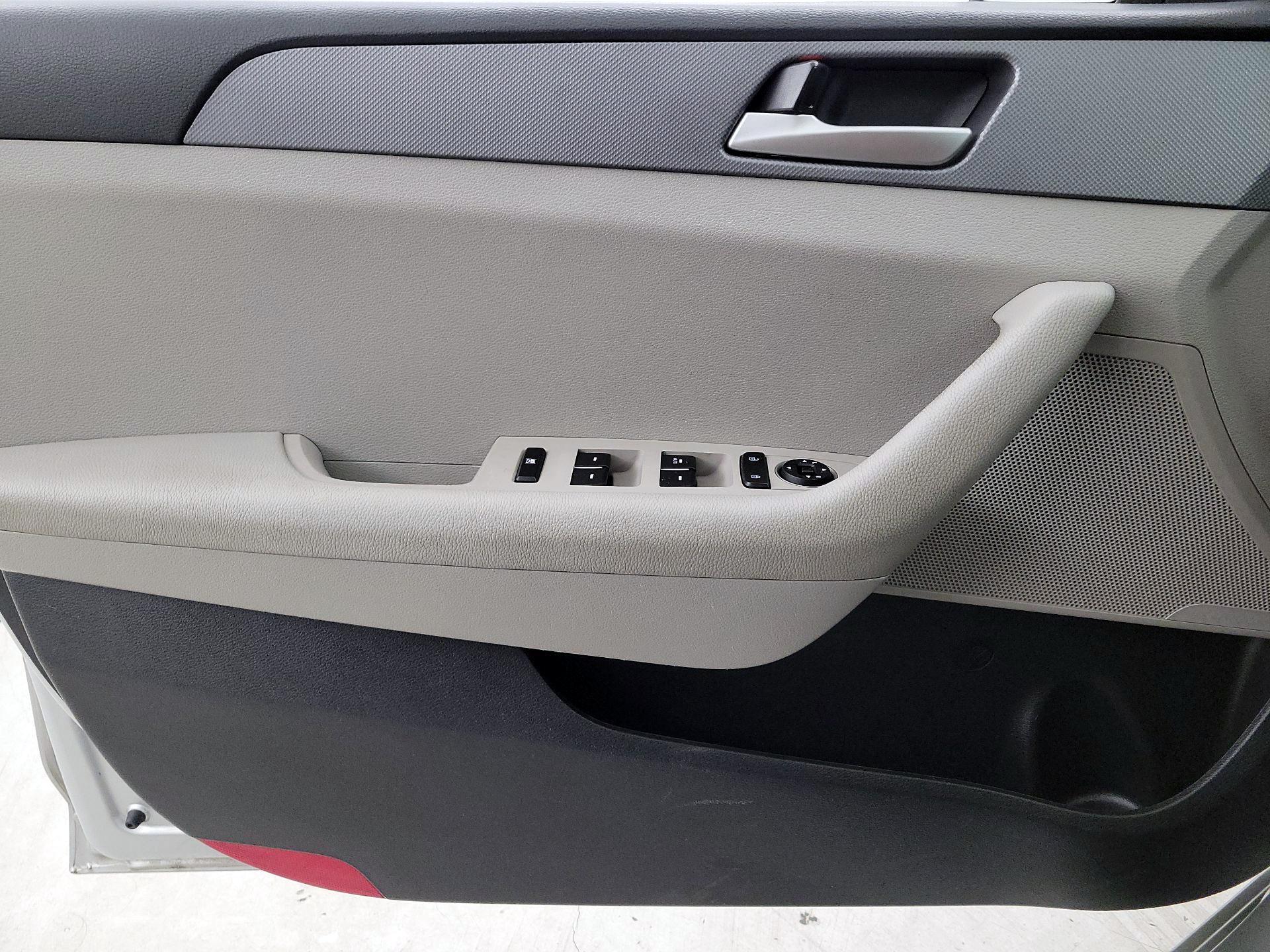 Thumbnail: 2018 Hyundai Sonata - 12