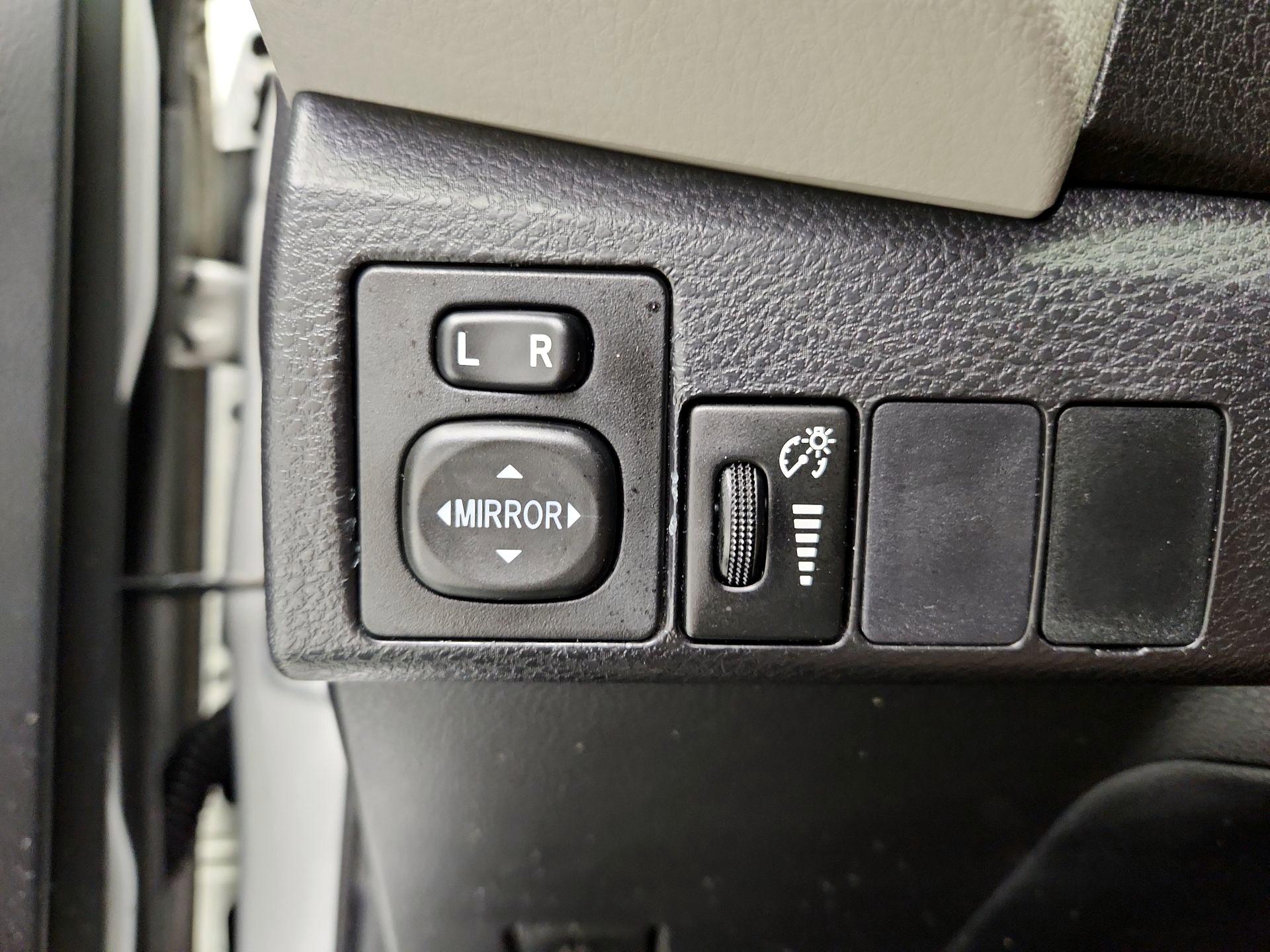 Thumbnail: 2016 Toyota Corolla - 13