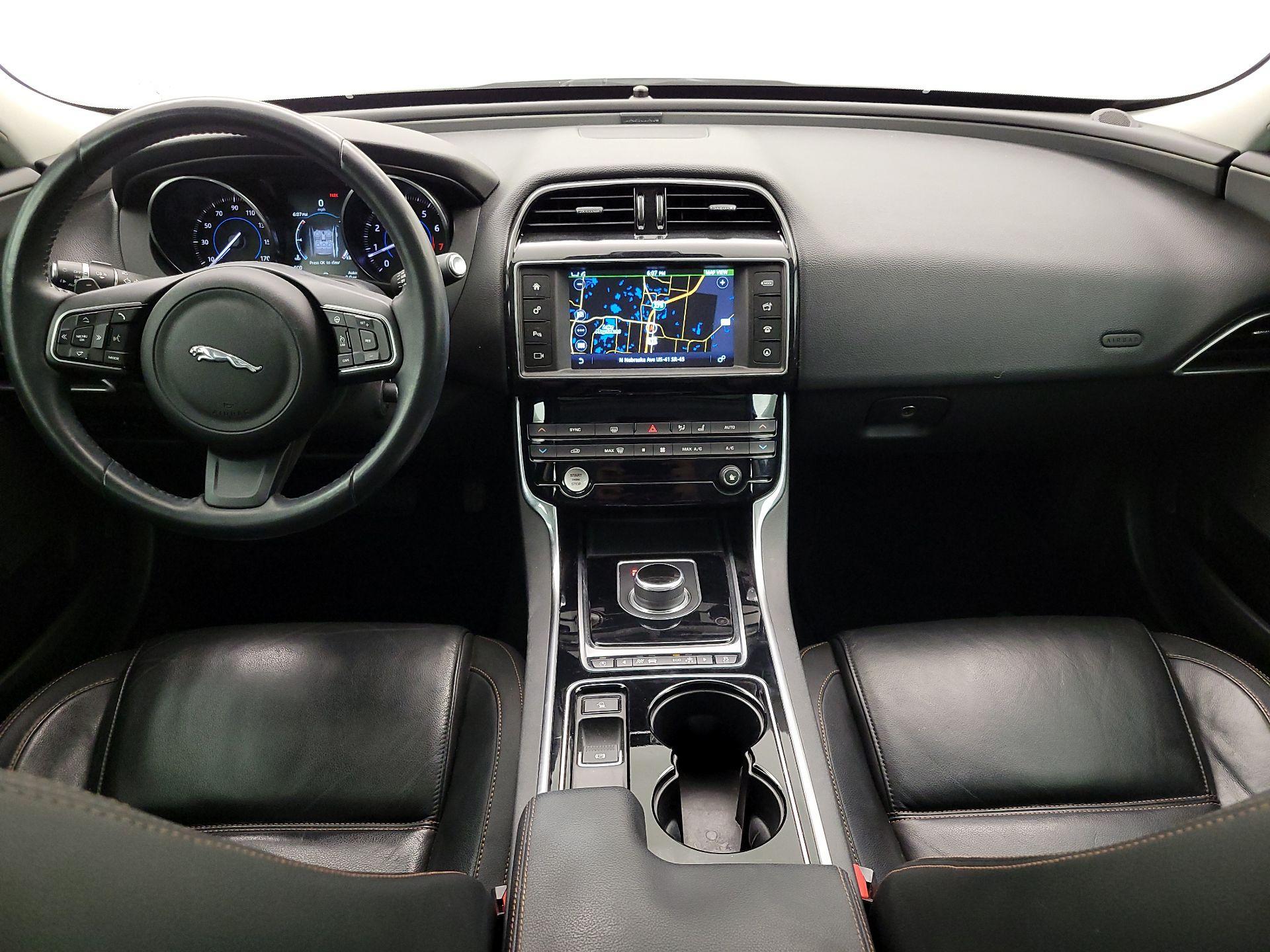 Thumbnail: 2017 Jaguar XE - 9