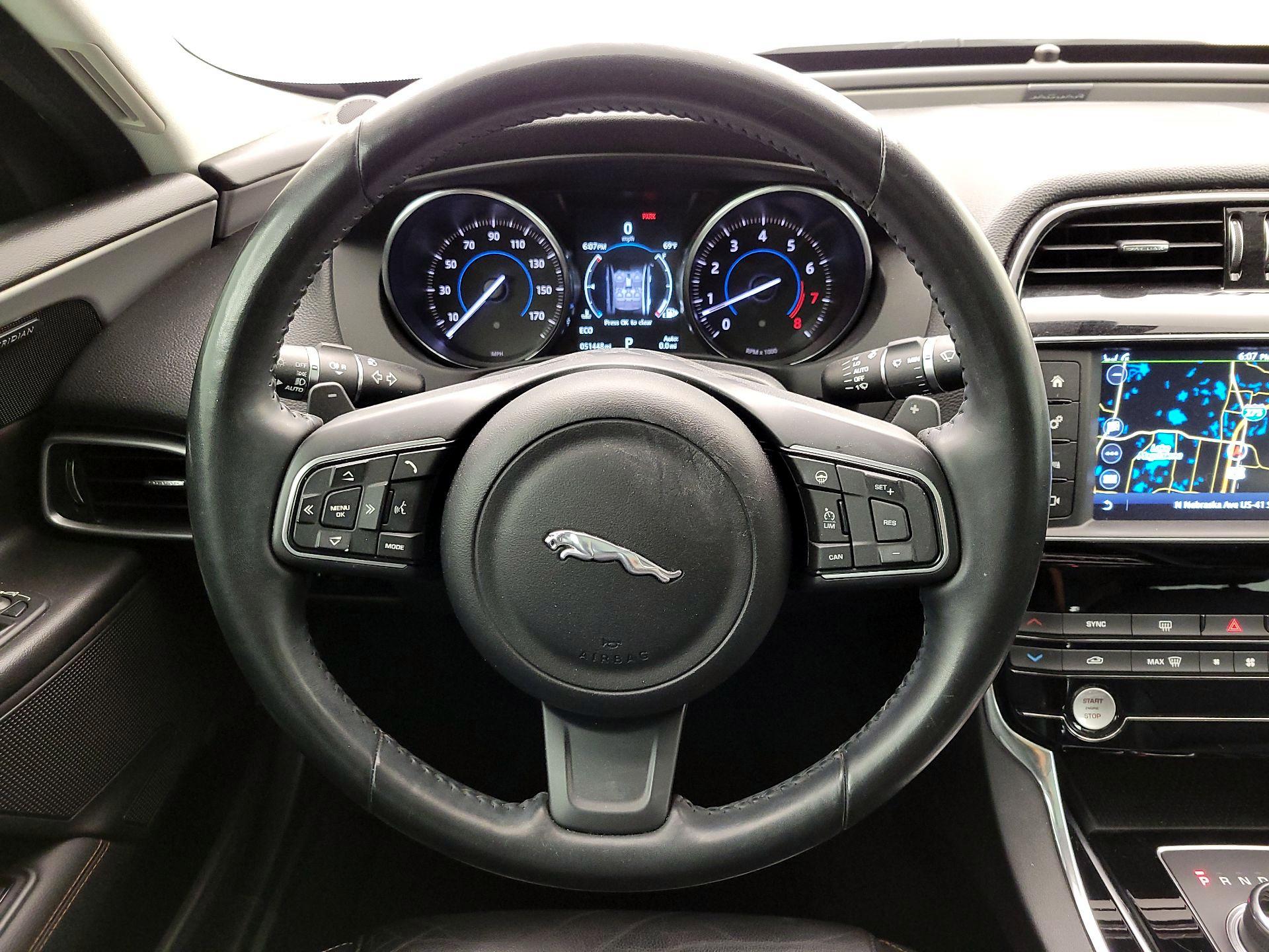 Thumbnail: 2017 Jaguar XE - 10