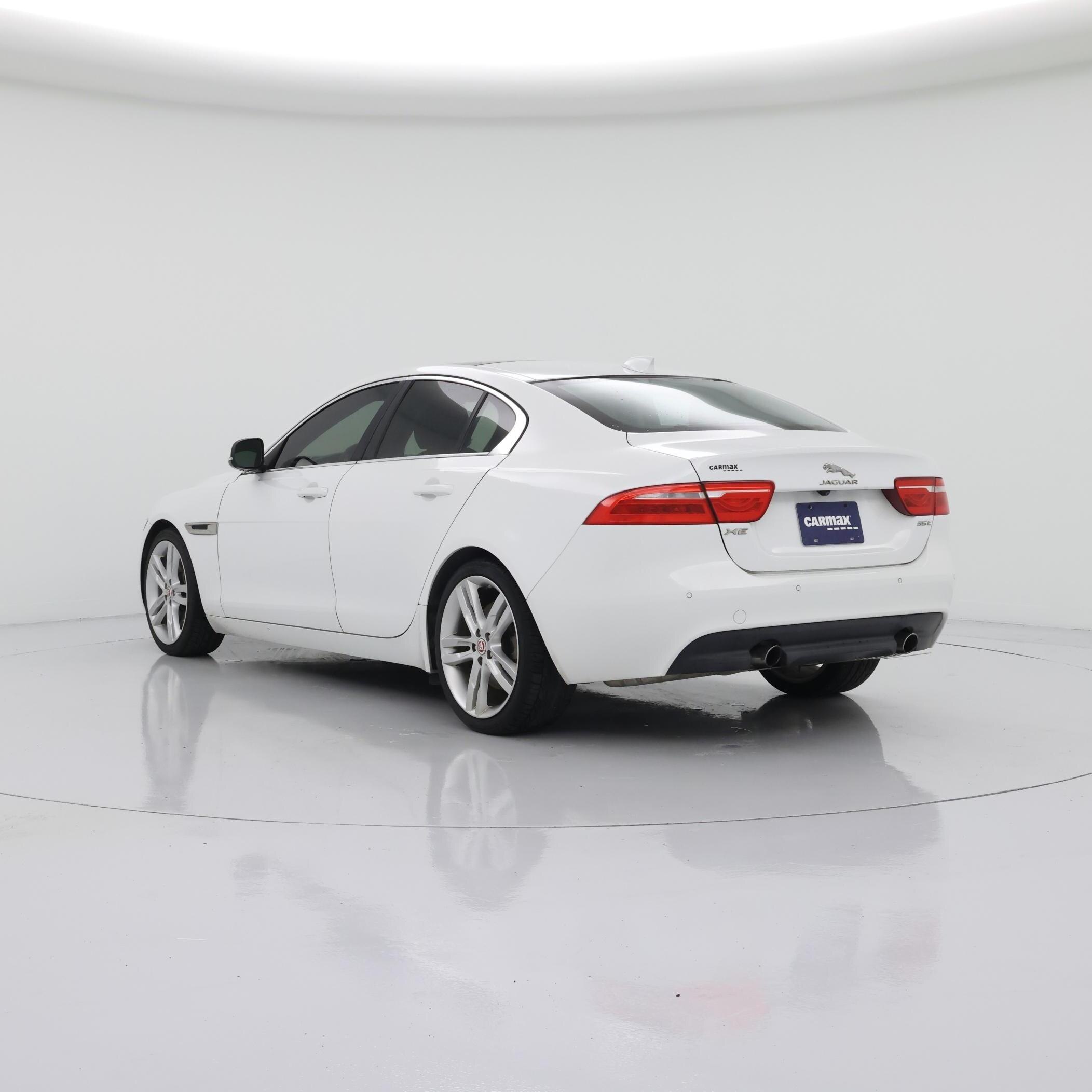 Thumbnail: 2017 Jaguar XE - 2