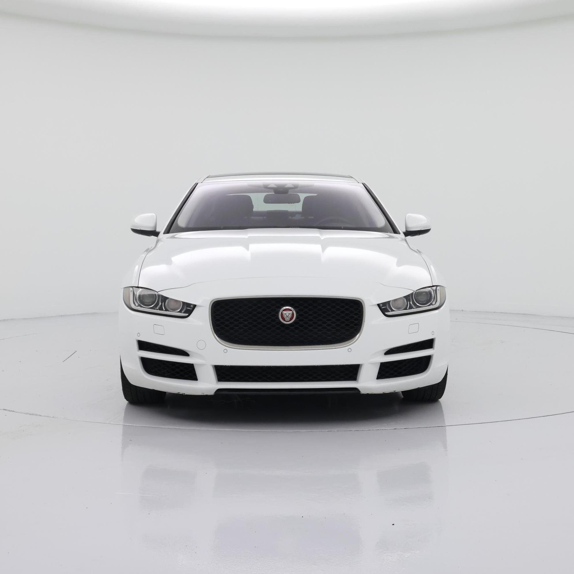 Thumbnail: 2017 Jaguar XE - 5