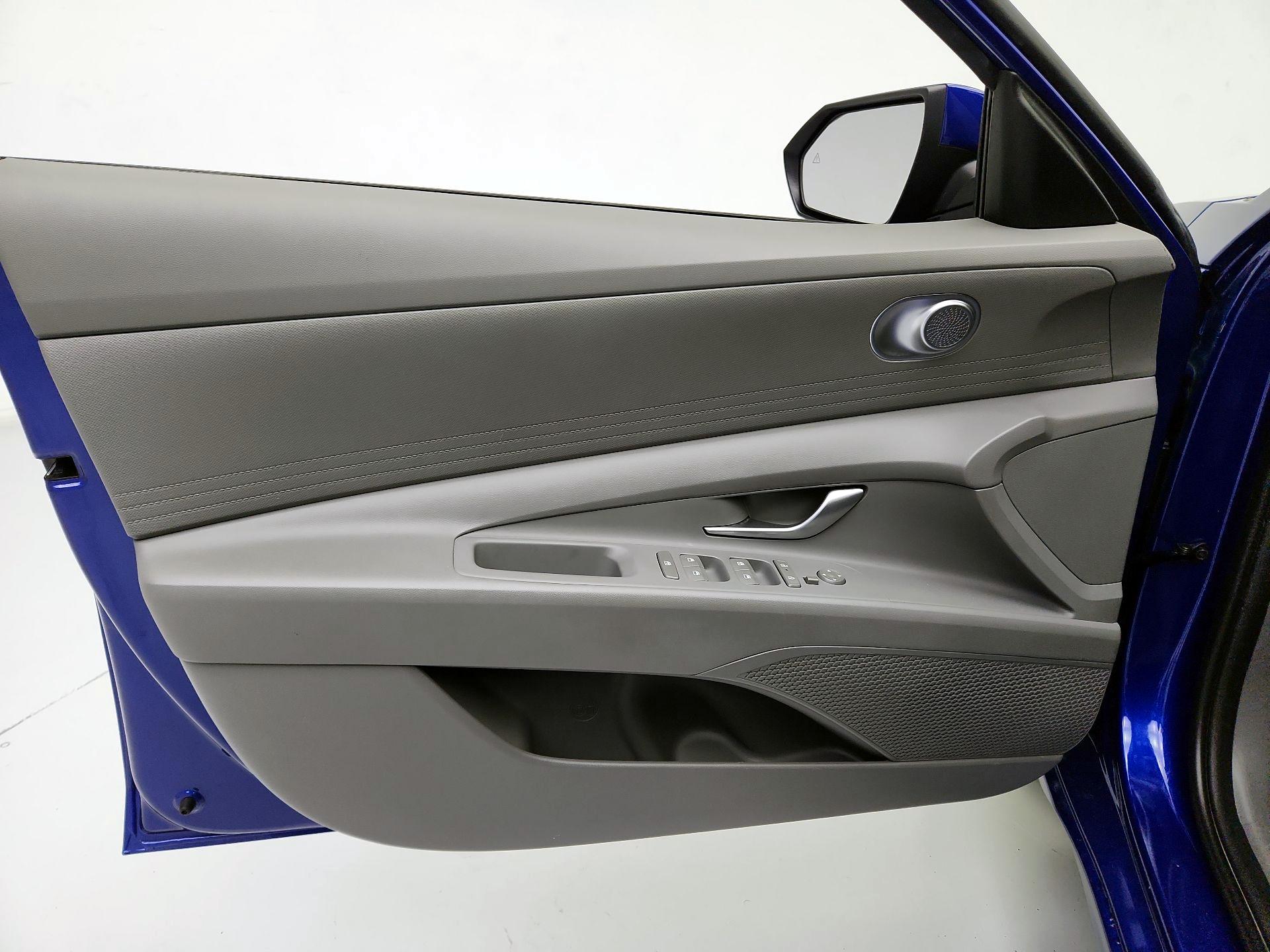 Thumbnail: 2024 Hyundai Elantra - 12