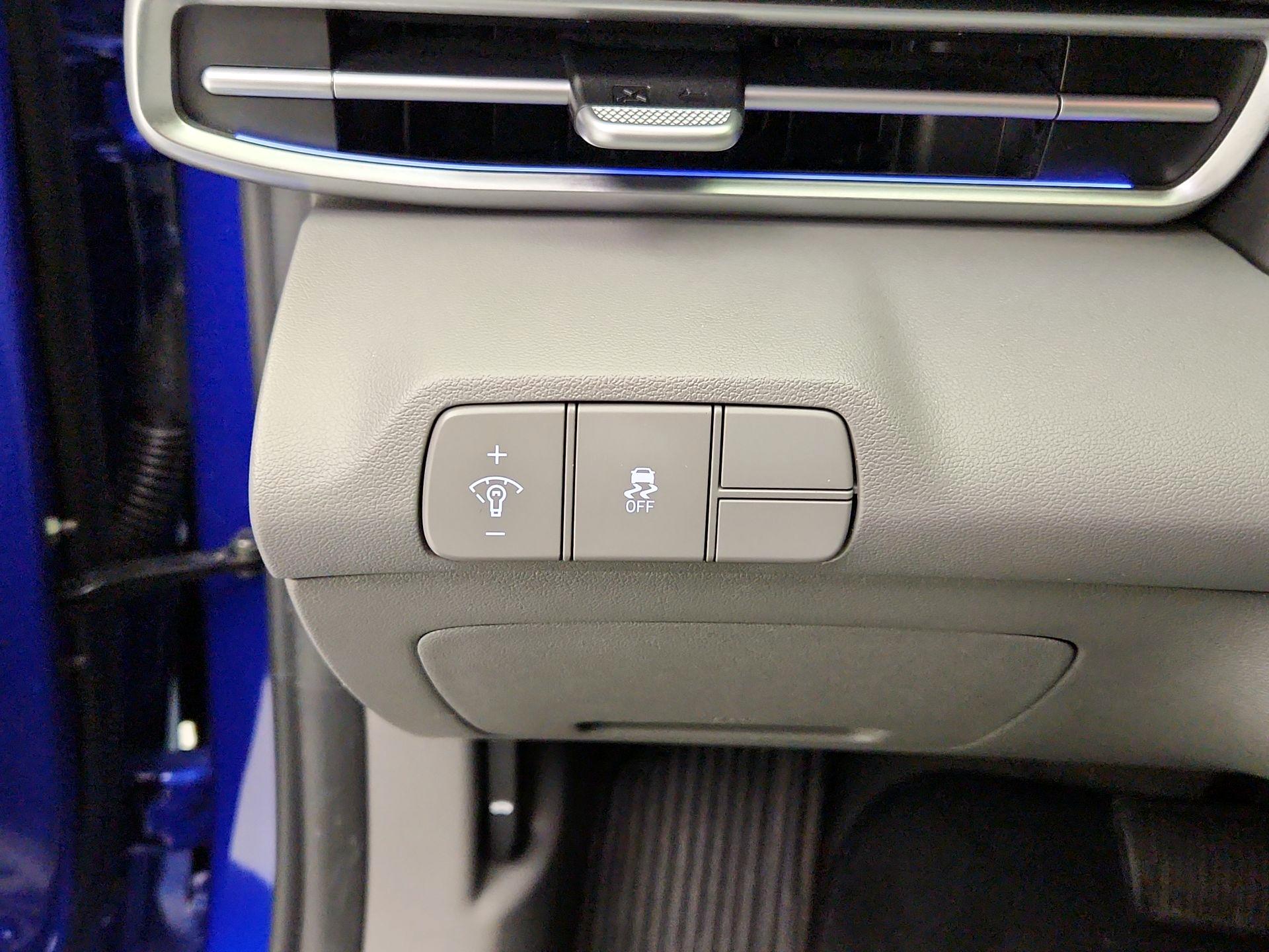 Thumbnail: 2024 Hyundai Elantra - 13