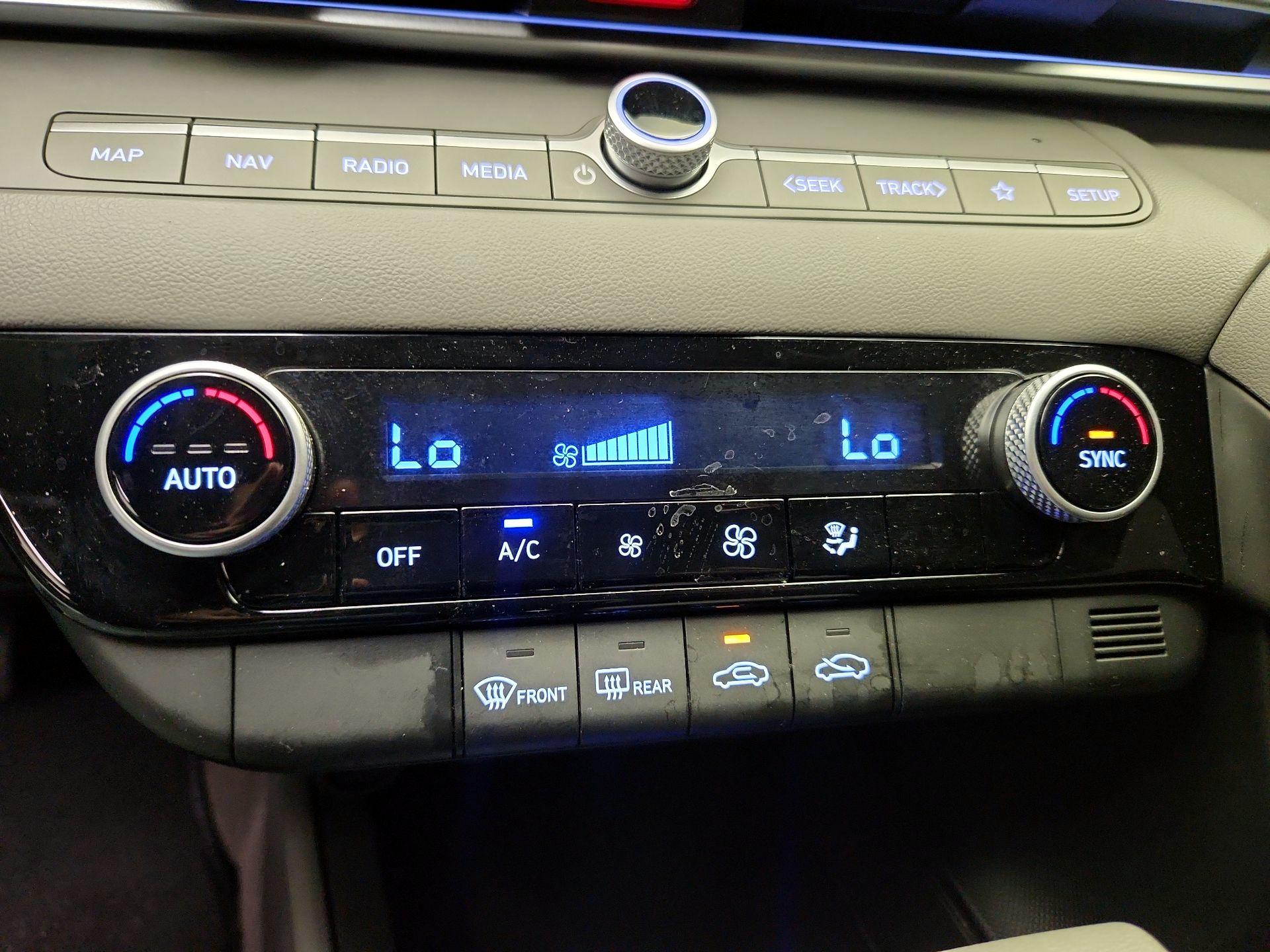 Thumbnail: 2024 Hyundai Elantra - 17