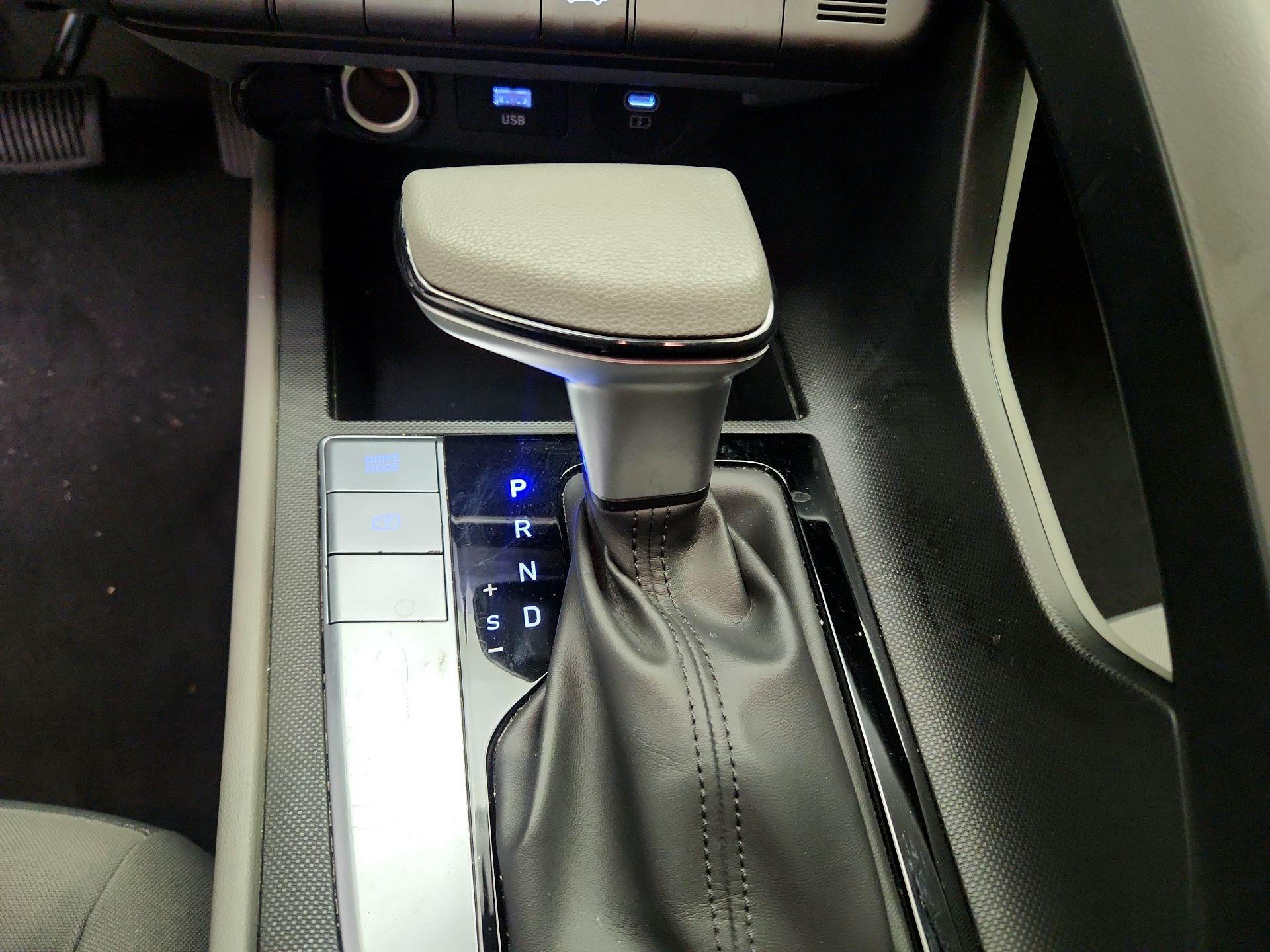 Thumbnail: 2024 Hyundai Elantra - 18