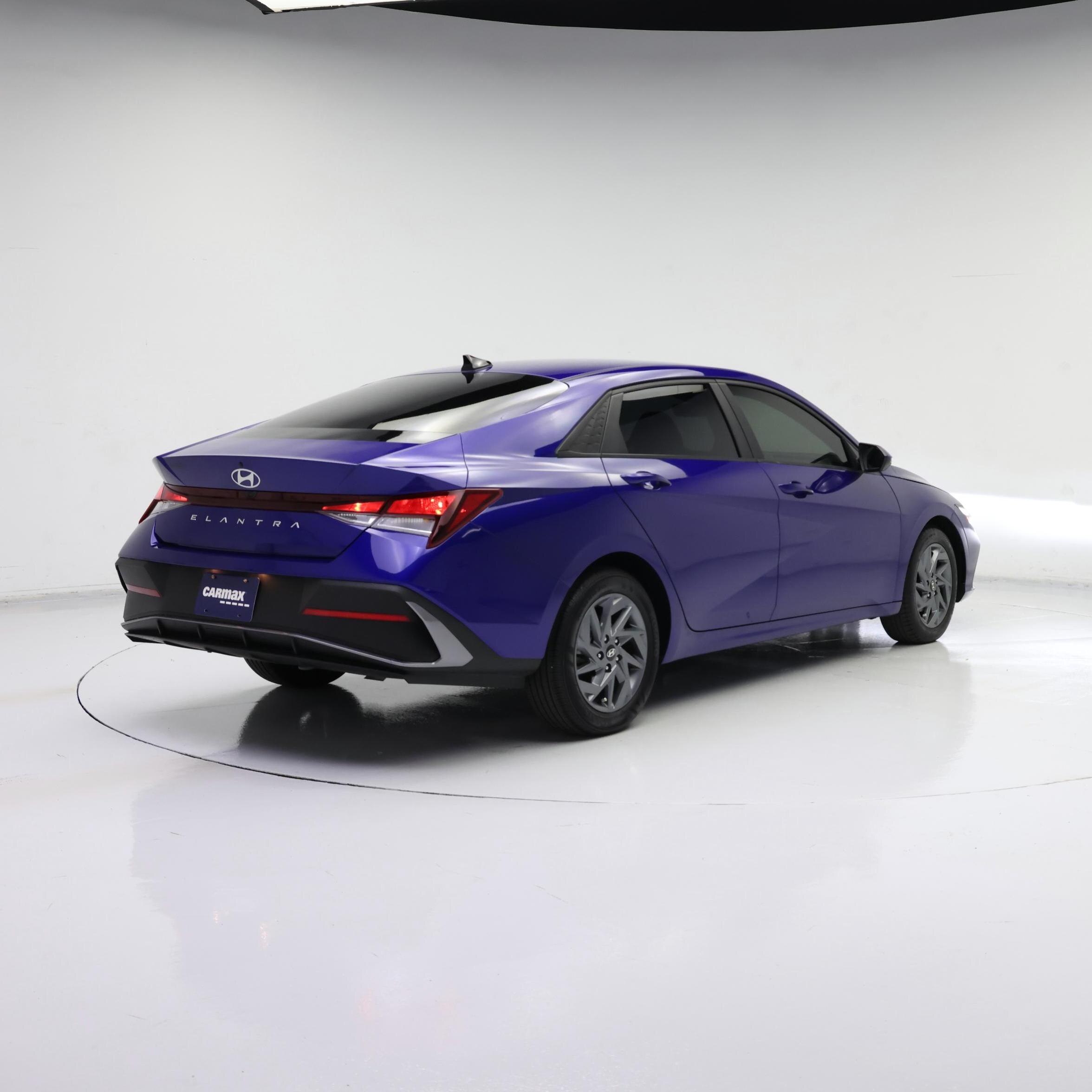 Thumbnail: 2024 Hyundai Elantra - 8