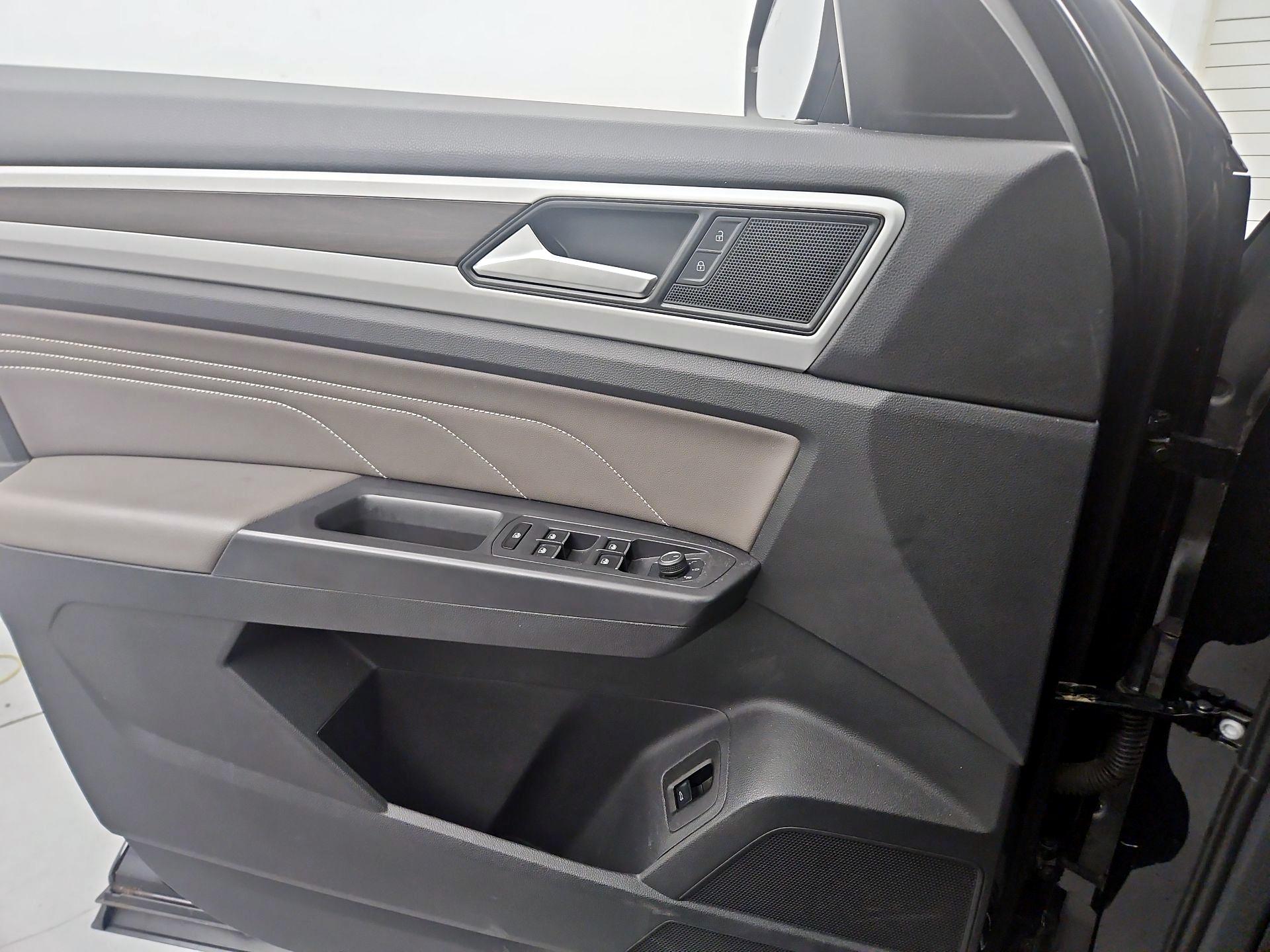 Thumbnail: 2021 Volkswagen Atlas - 12