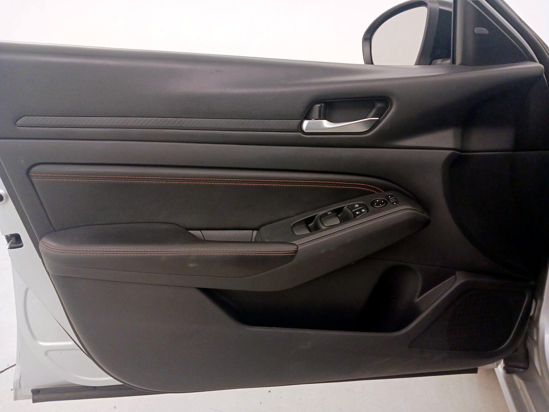 Thumbnail: 2020 Nissan Altima - 12