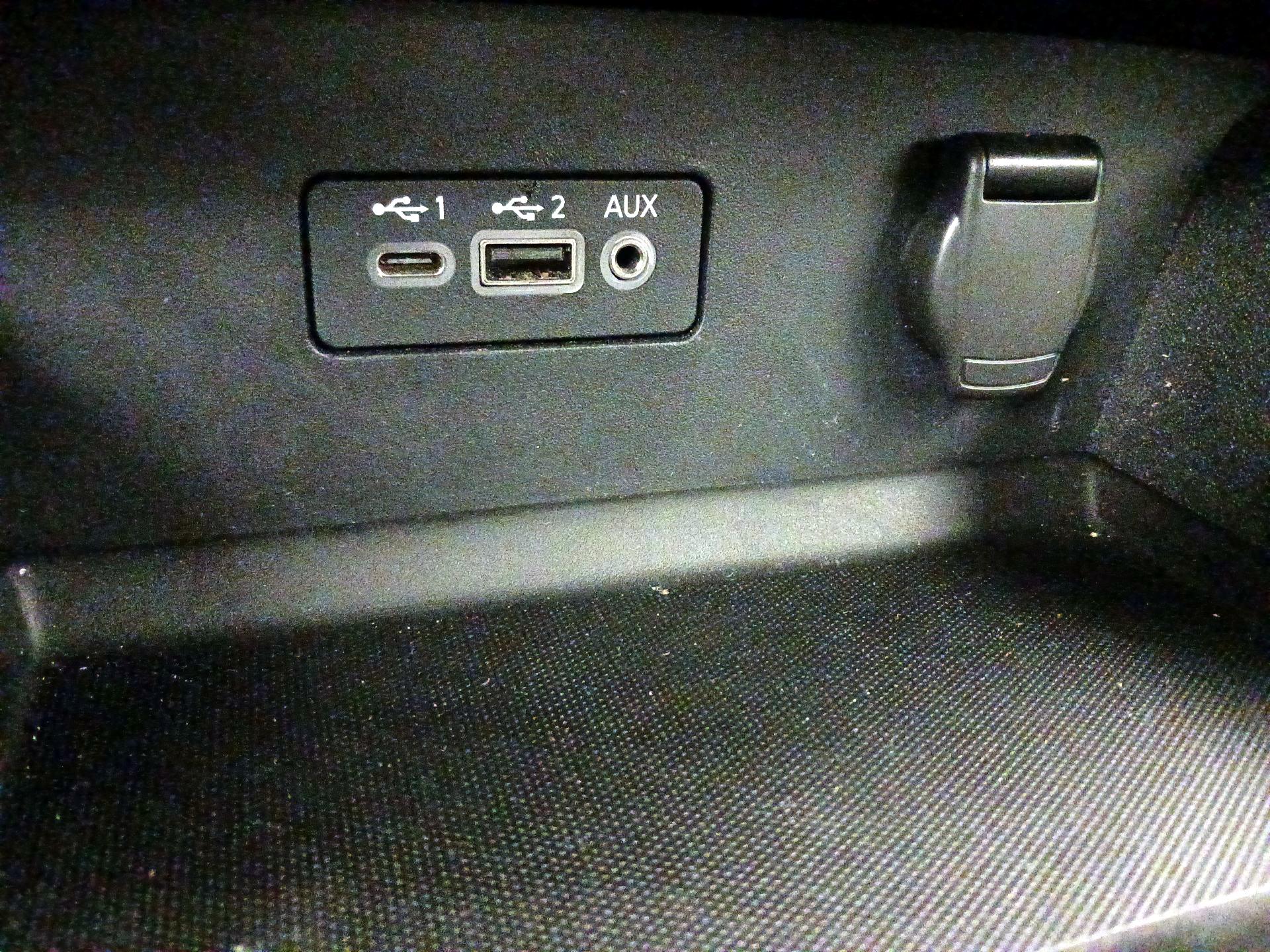 Thumbnail: 2020 Nissan Altima - 14