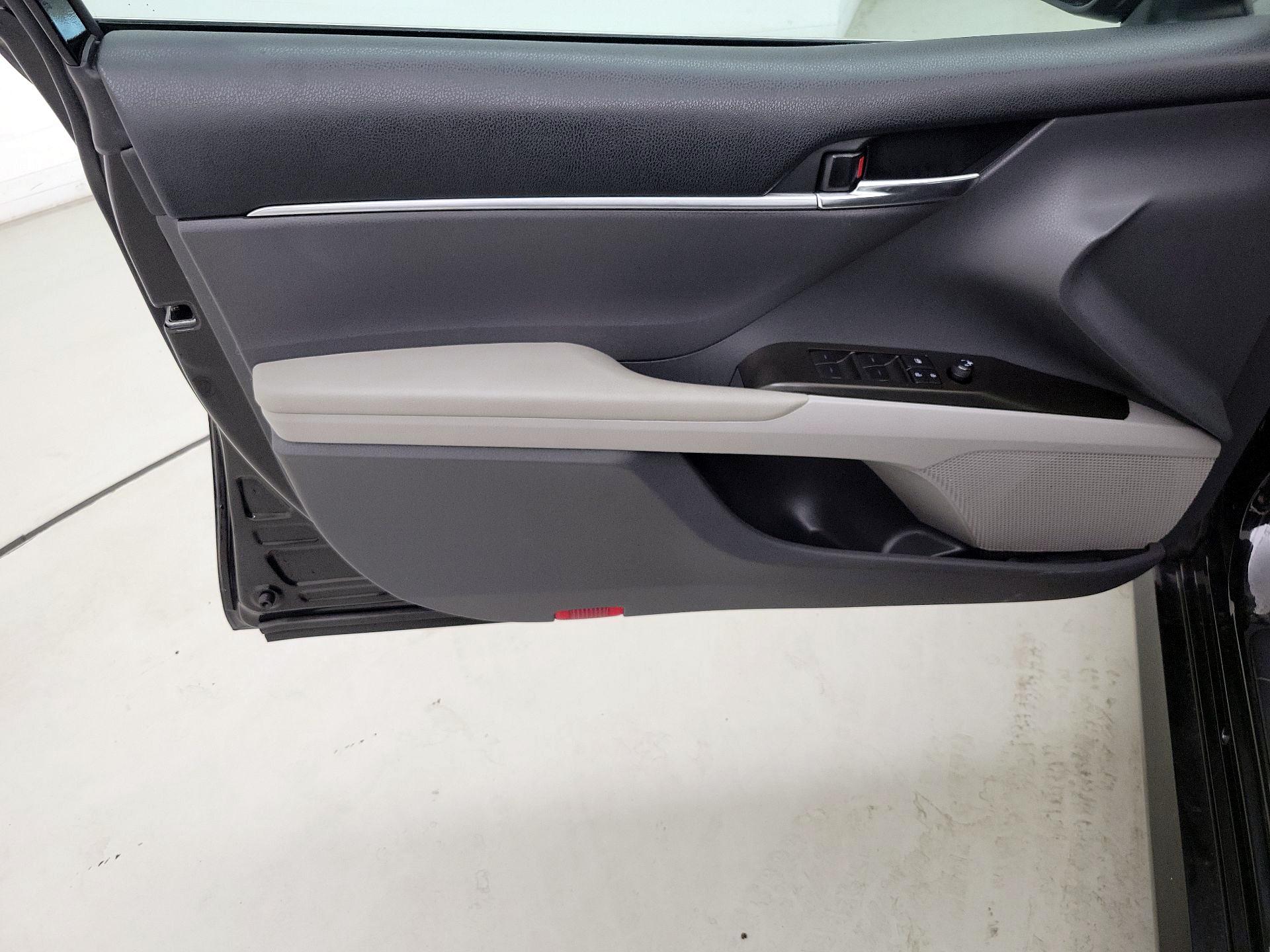 Thumbnail: 2023 Toyota Camry - 12