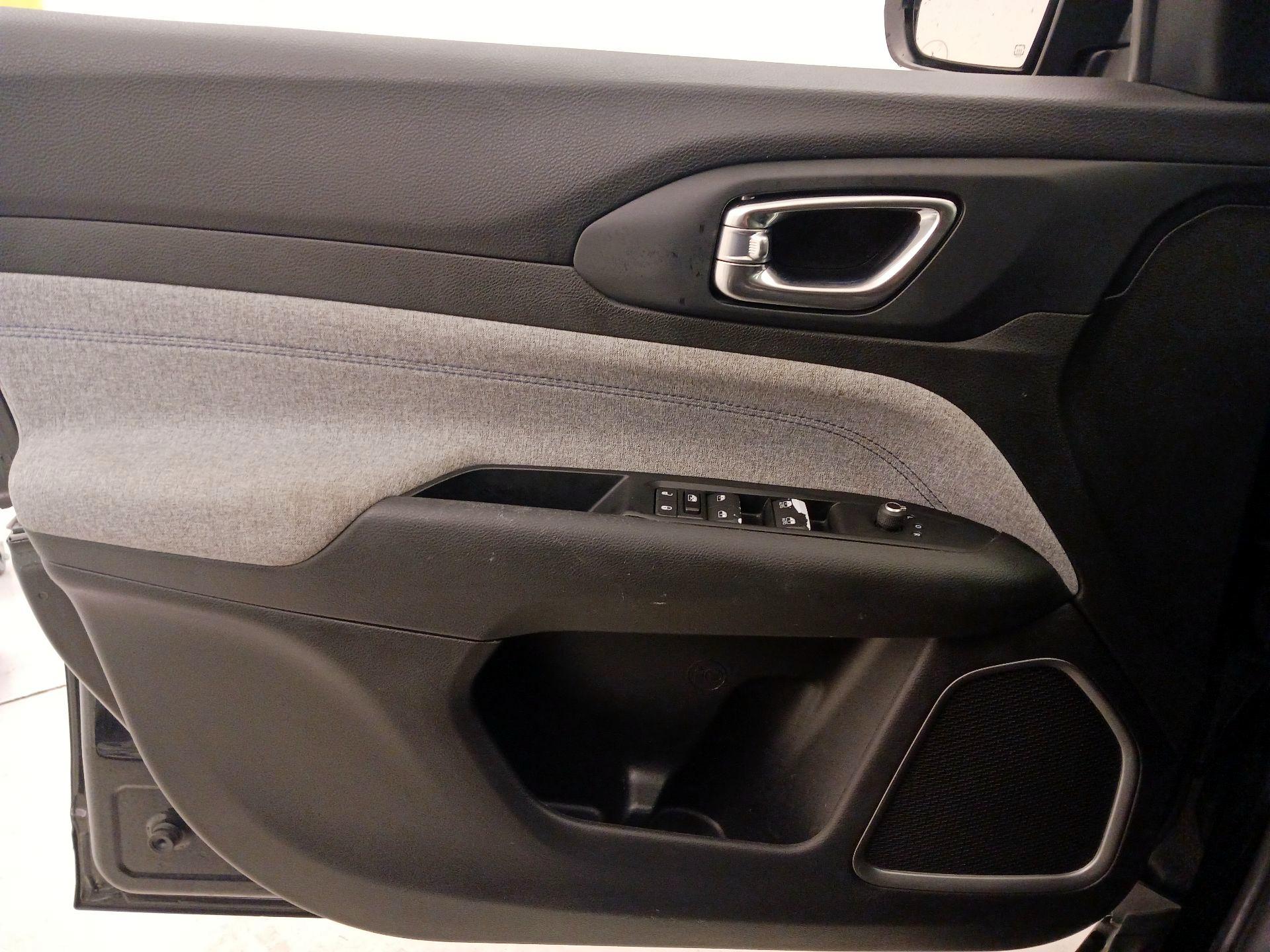 Thumbnail: 2022 Jeep Compass - 12