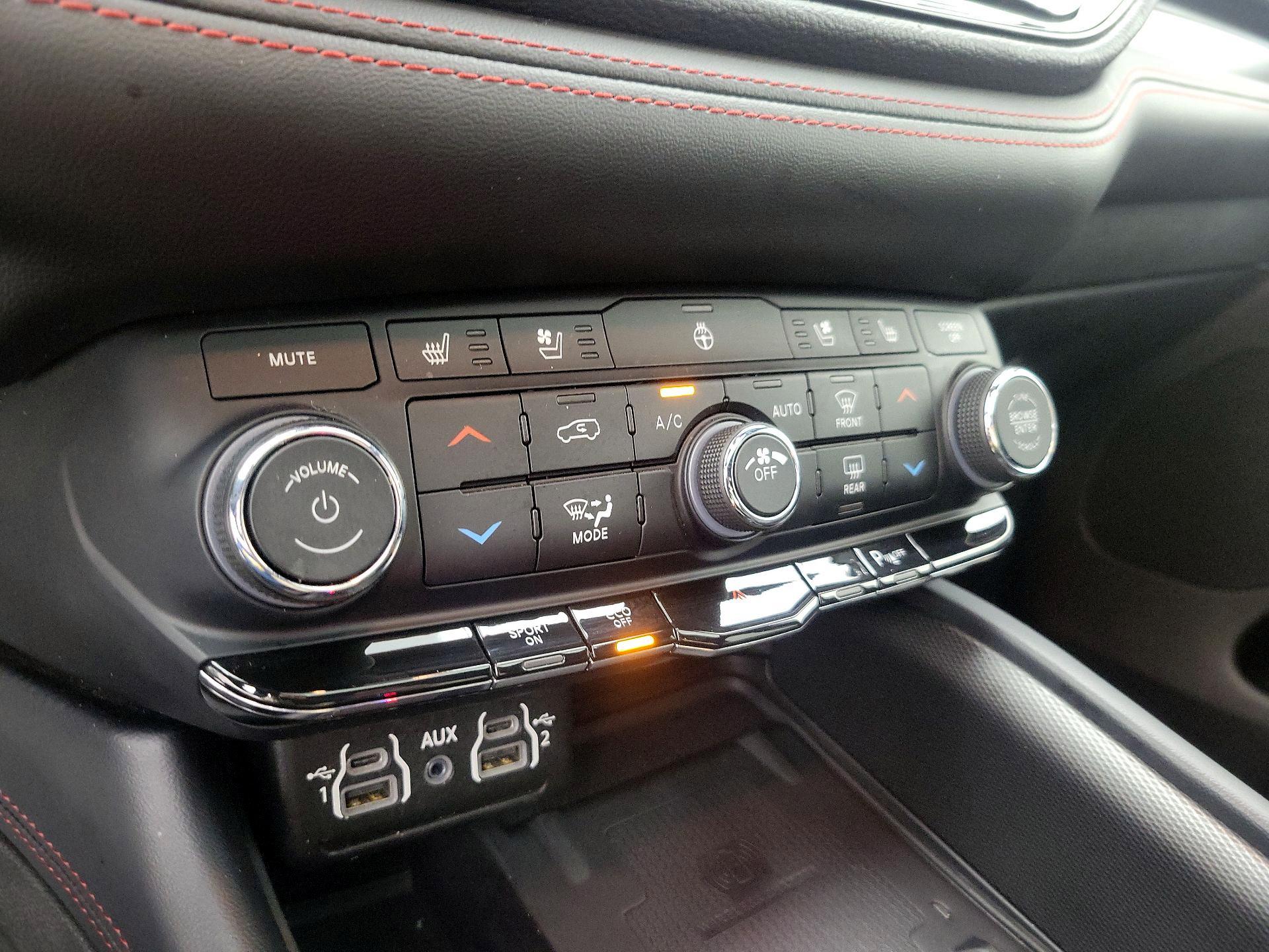 Thumbnail: 2023 Dodge Durango - 17