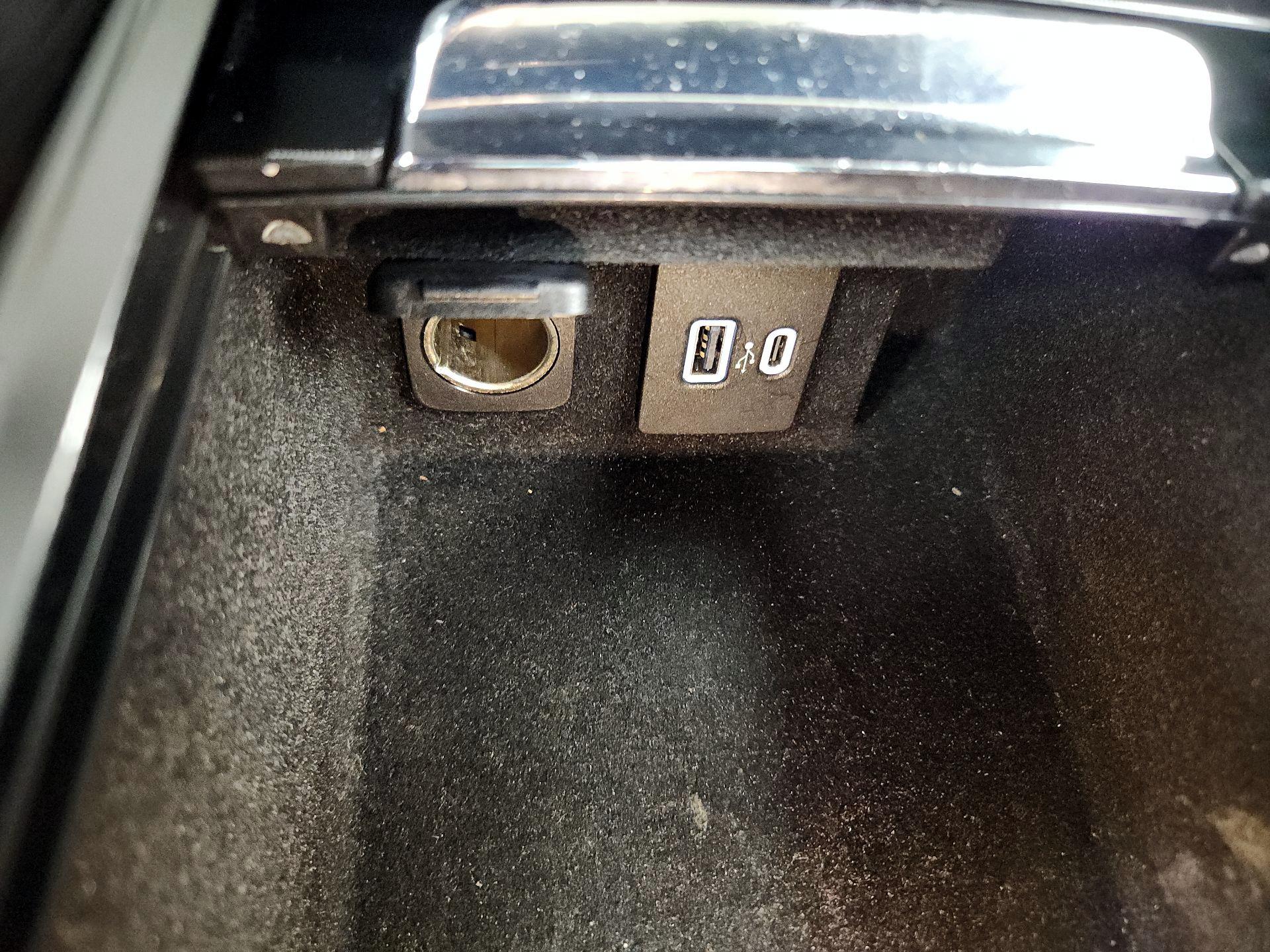 Thumbnail: 2020 Lincoln Corsair - 18