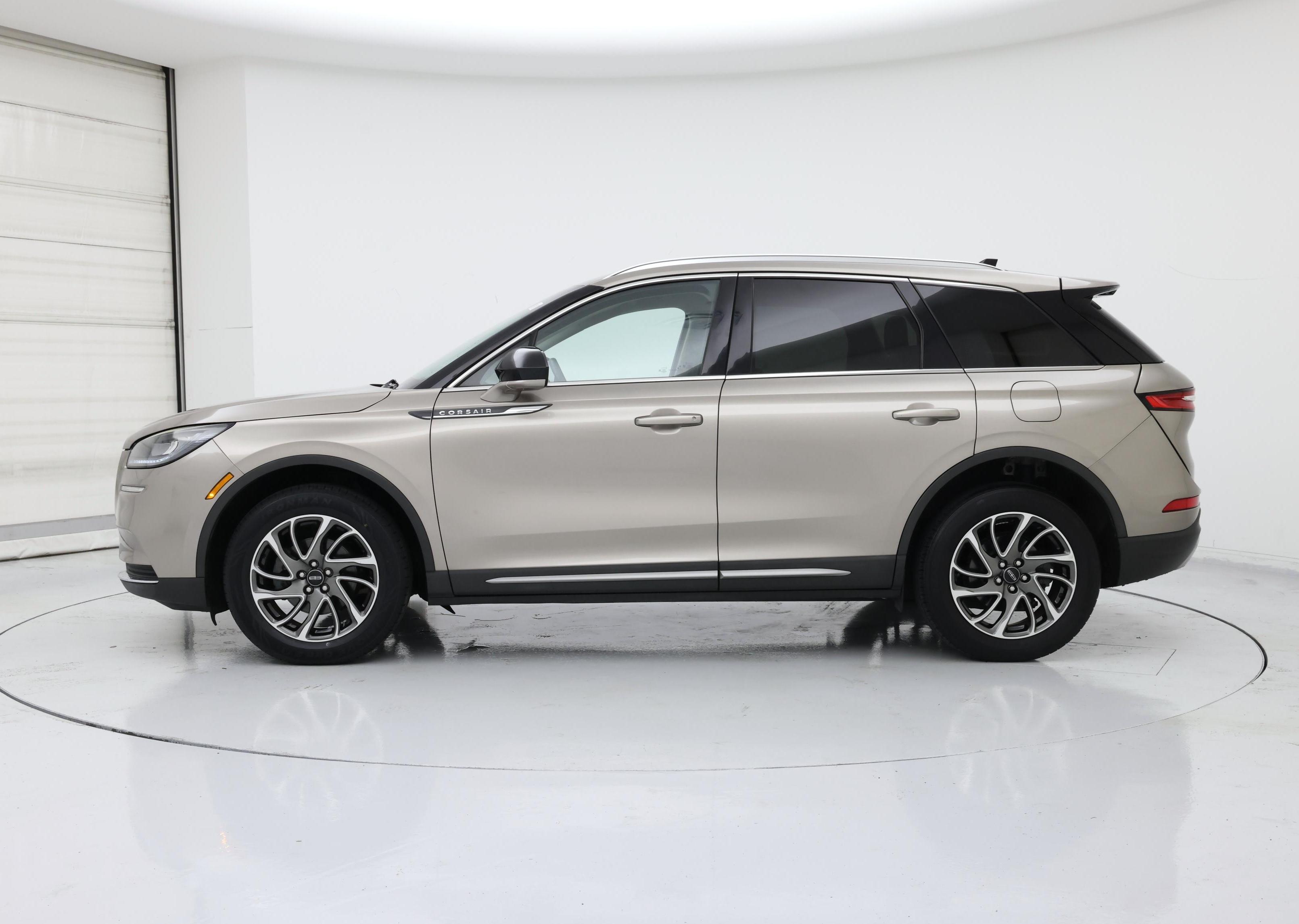 Thumbnail: 2020 Lincoln Corsair - 3