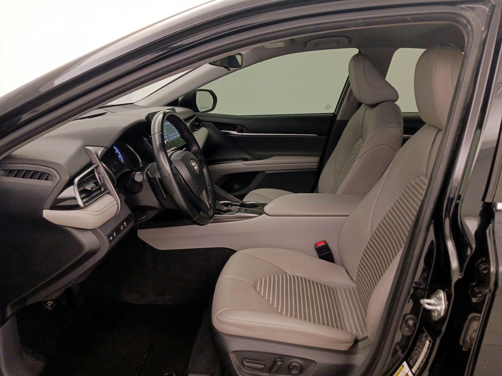 Thumbnail: 2022 Toyota Camry - 11