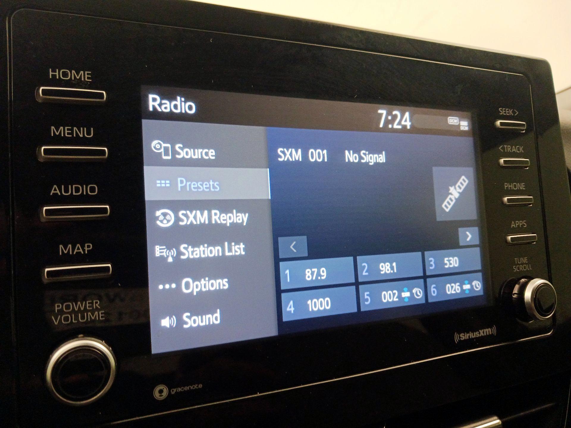 Thumbnail: 2022 Toyota Camry - 15