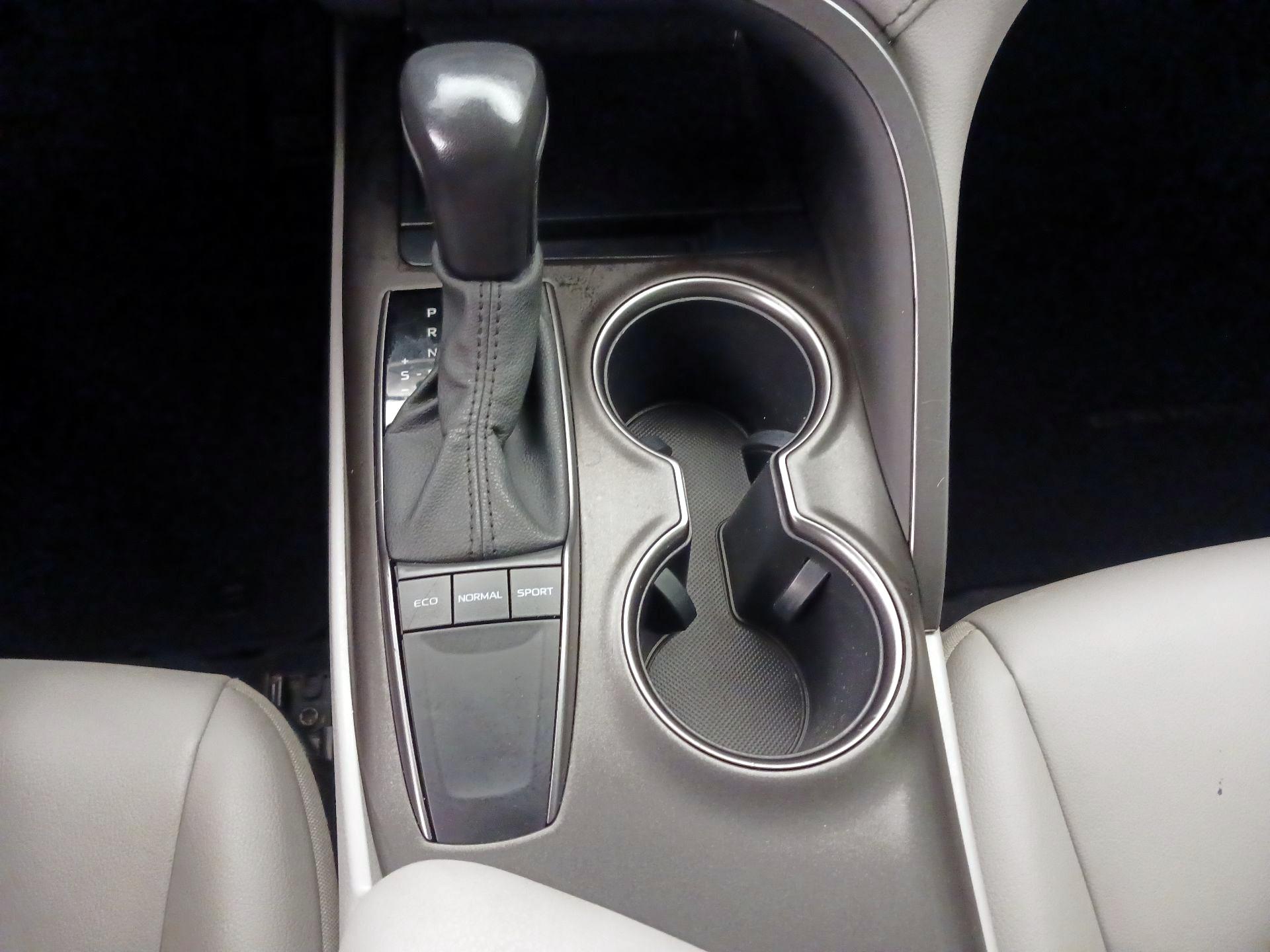 Thumbnail: 2022 Toyota Camry - 17