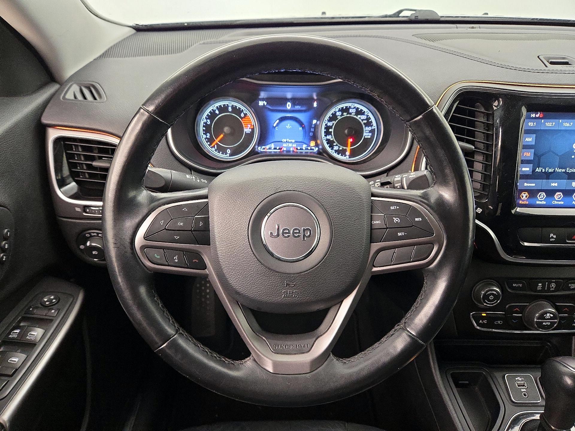 Thumbnail: 2020 Jeep Cherokee - 10