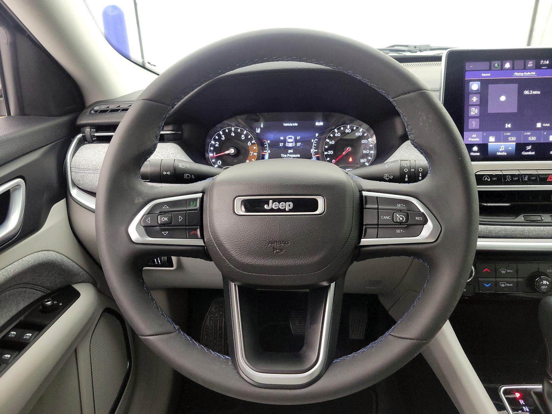 Thumbnail: 2022 Jeep Compass - 10